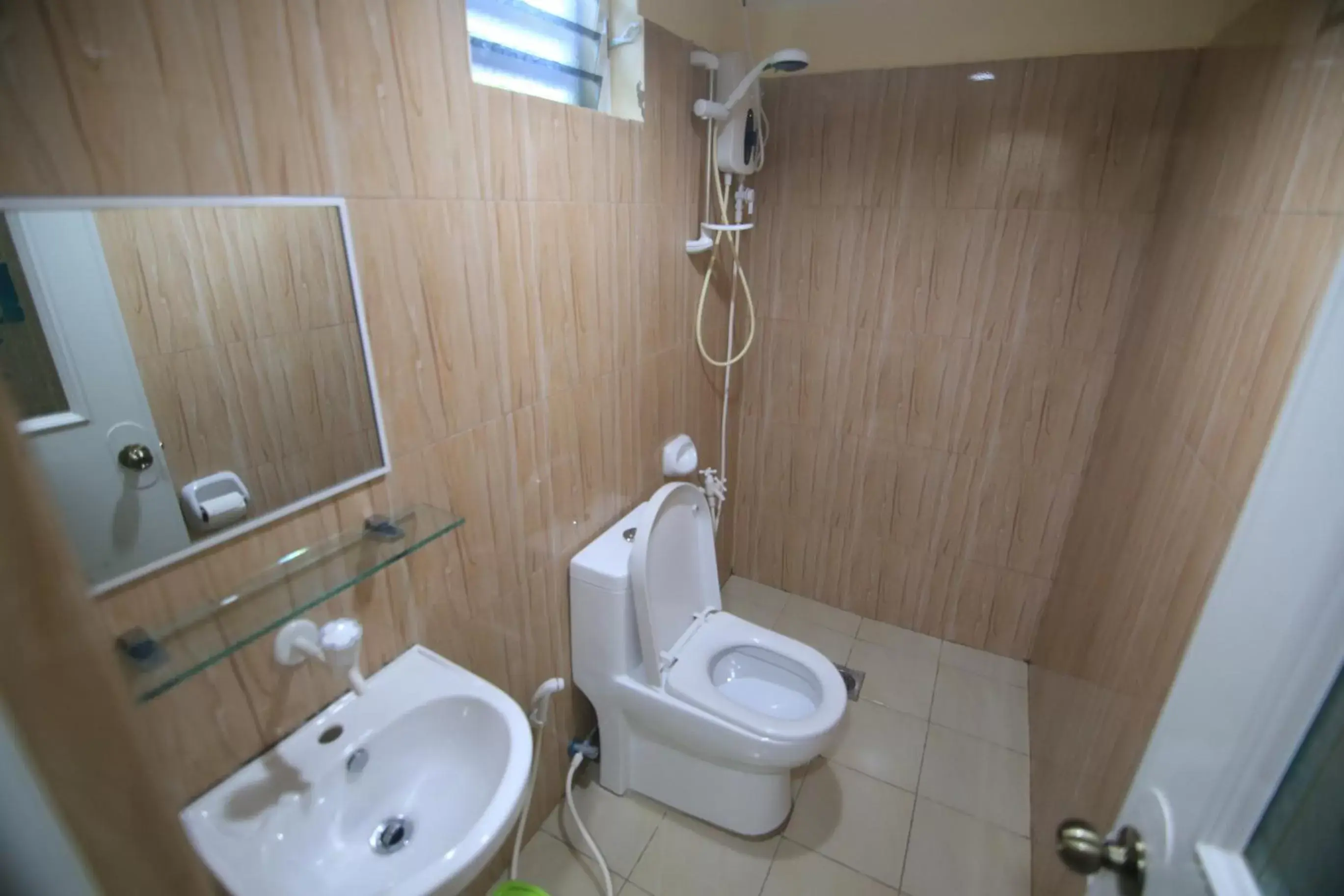 Toilet, Bathroom in GingGing Hotel And Resort