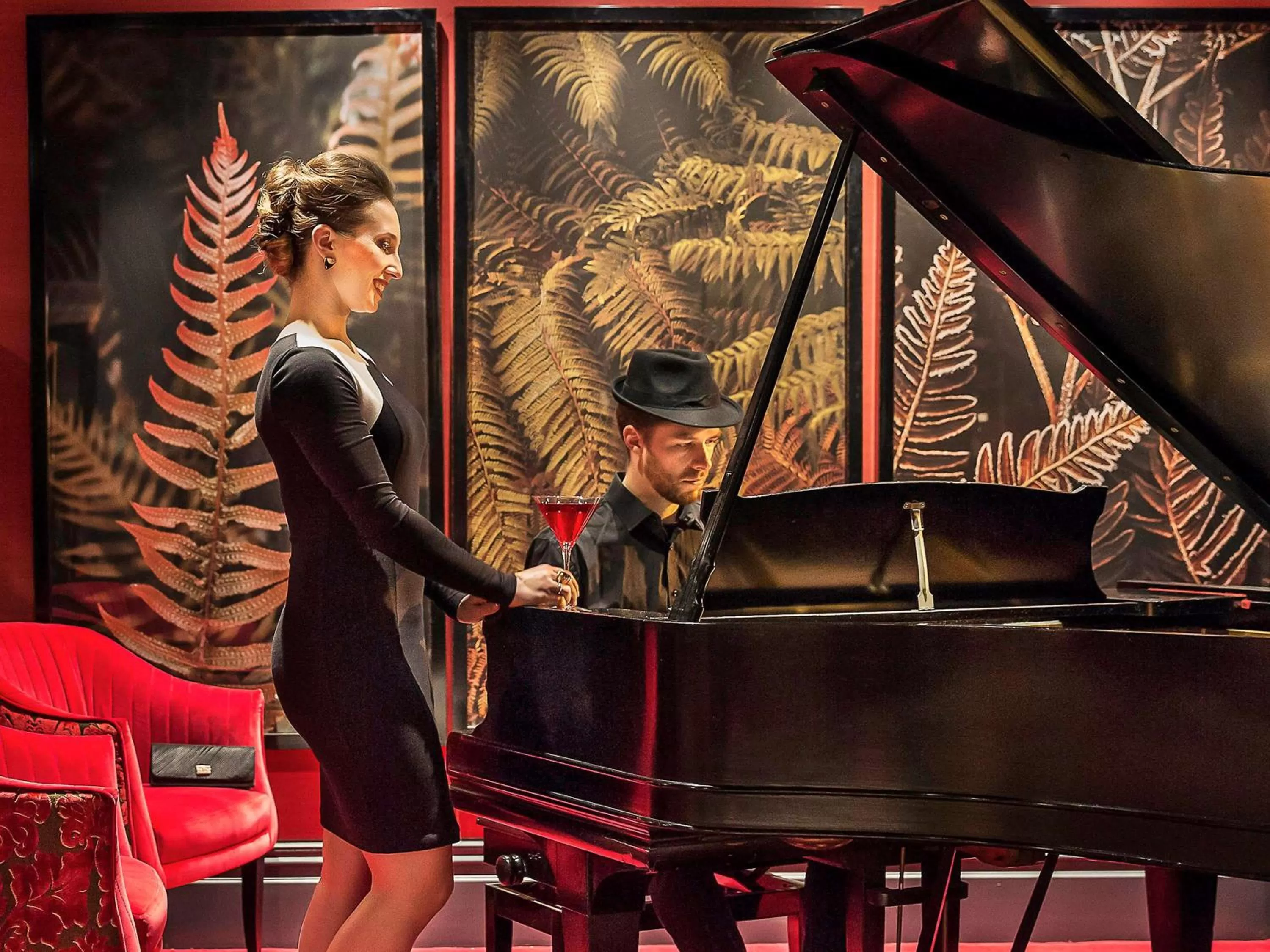 Lounge or bar in Sofitel Queenstown Hotel & Spa