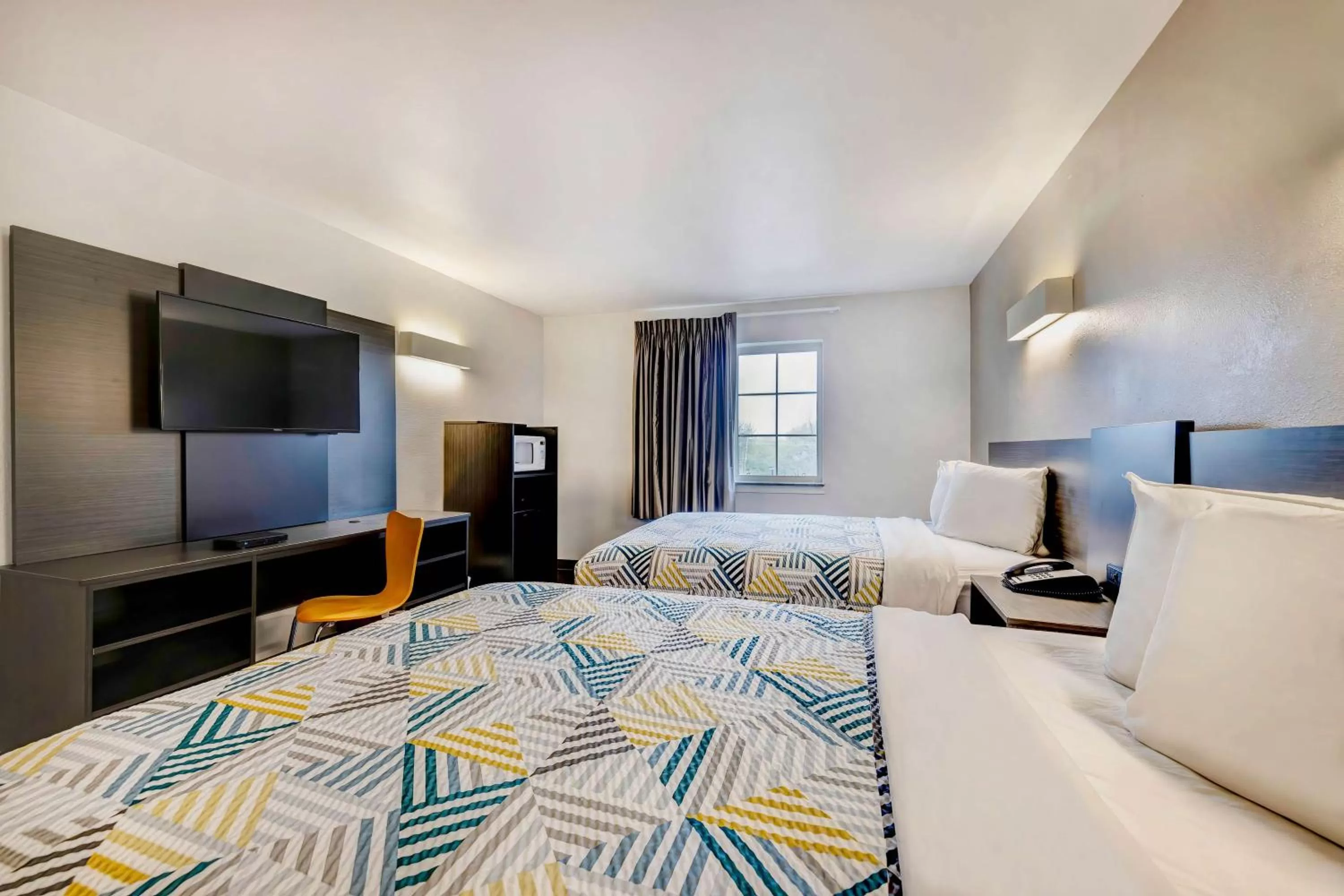 Bedroom, Bed in Motel 6-Mesquite, TX - Balch Springs