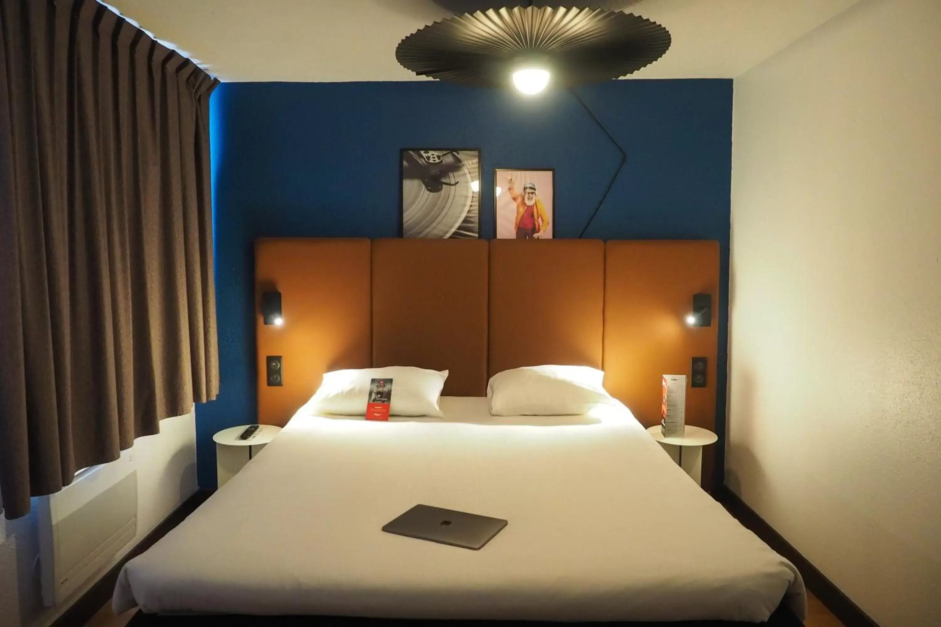 Bedroom, Bed in ibis Douai Centre