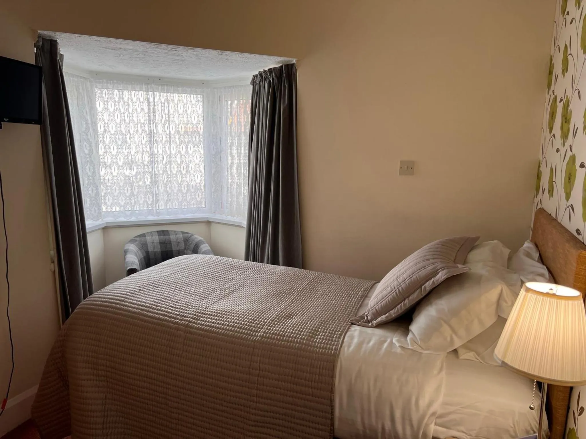 Bedroom, Bed in Navigator Hotel