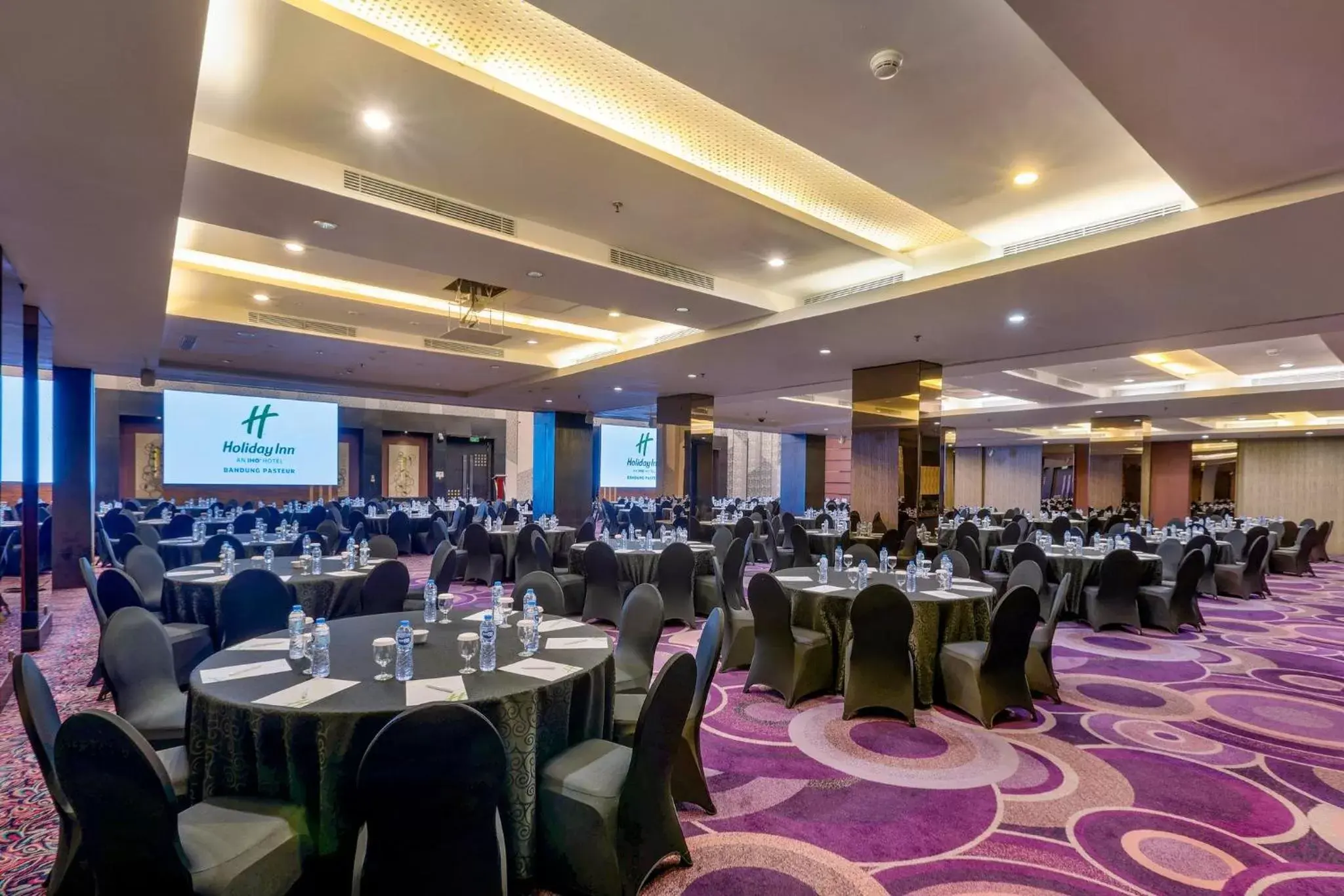 Banquet/Function facilities, Banquet Facilities in Holiday Inn Bandung Pasteur, an IHG Hotel