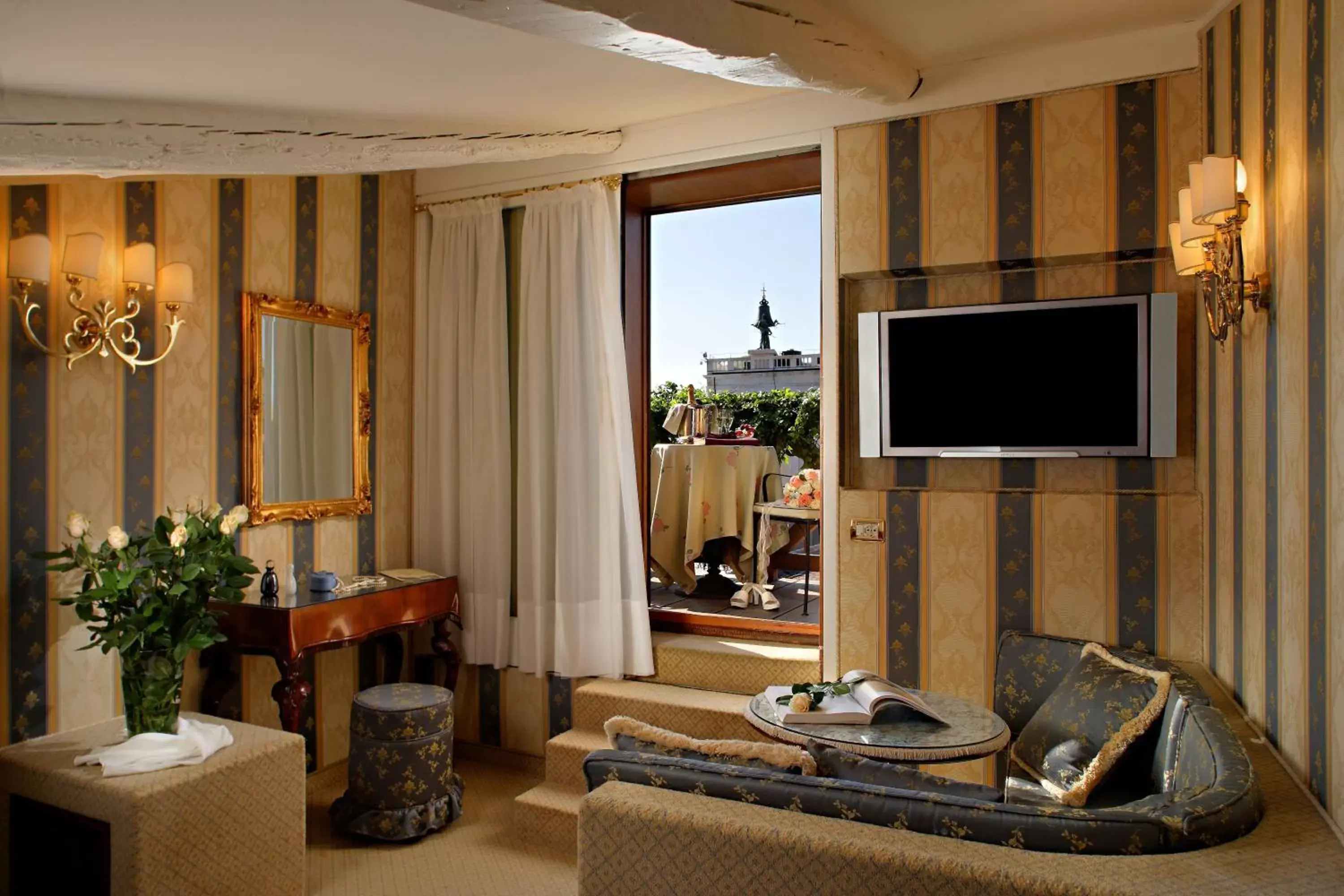 Balcony/Terrace, Seating Area in Hotel Concordia