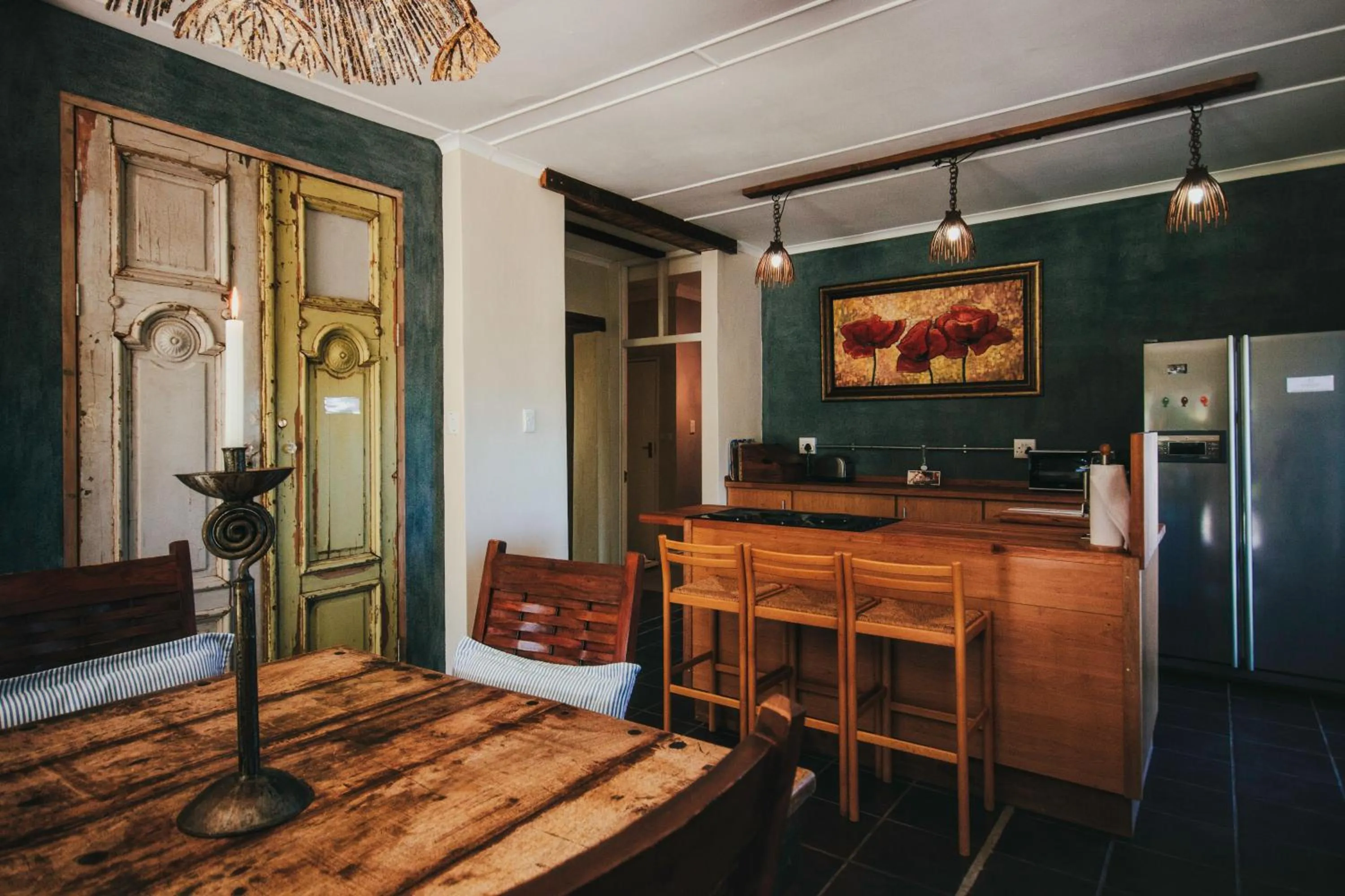 Kitchen or kitchenette in A Hilltop Country Retreat