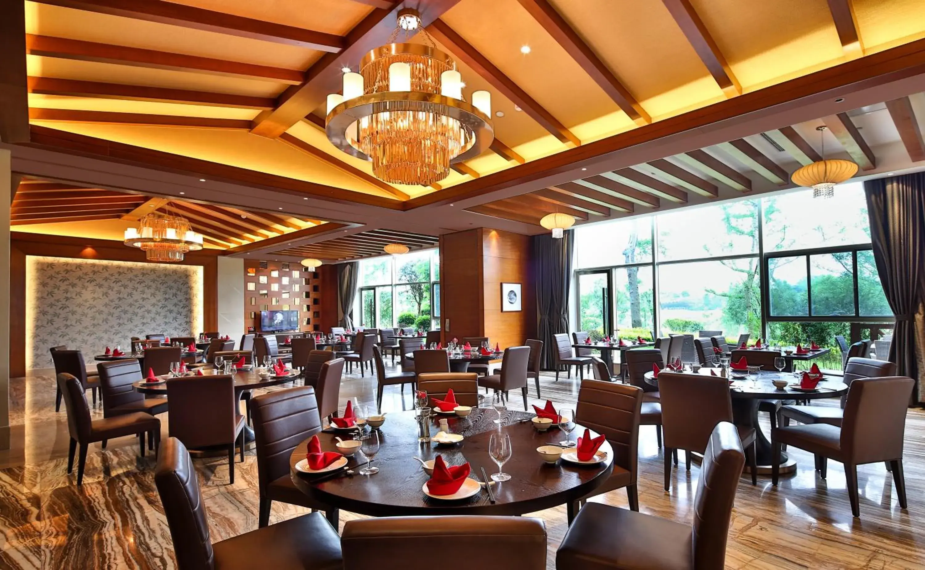 Restaurant/Places to Eat in InterContinental Sancha Lake, an IHG Hotel