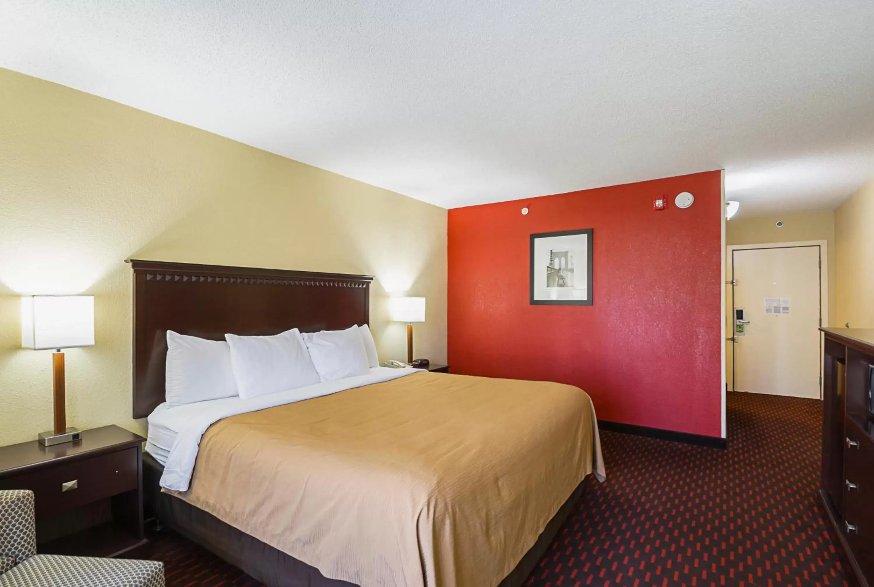 King Room - Accessible/Non-Smoking in Quality Inn & Suites Hagerstown