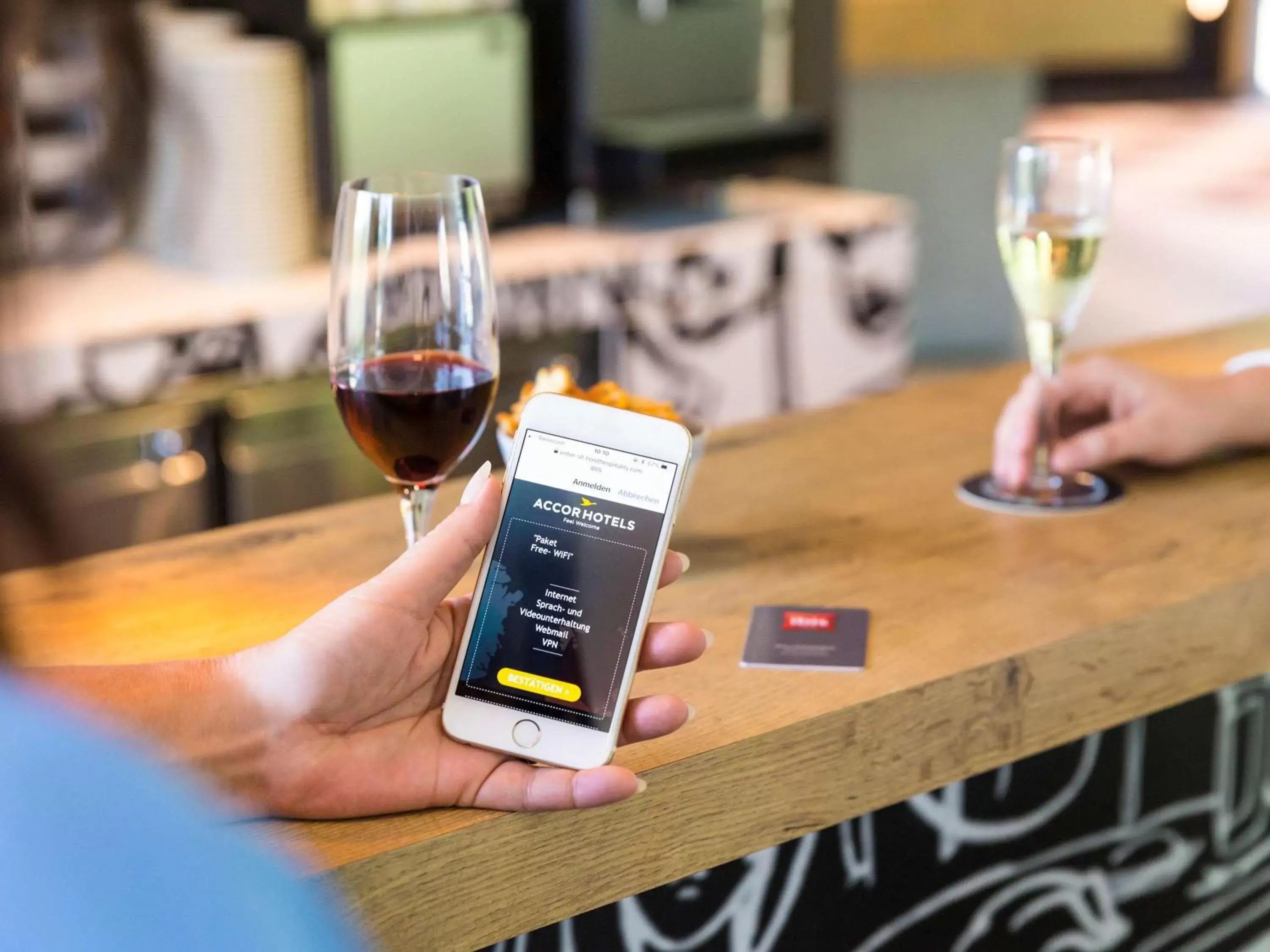 Lounge or bar in ibis Baden Neuenhof Lounge or bar in ibis Baden Neuenhof