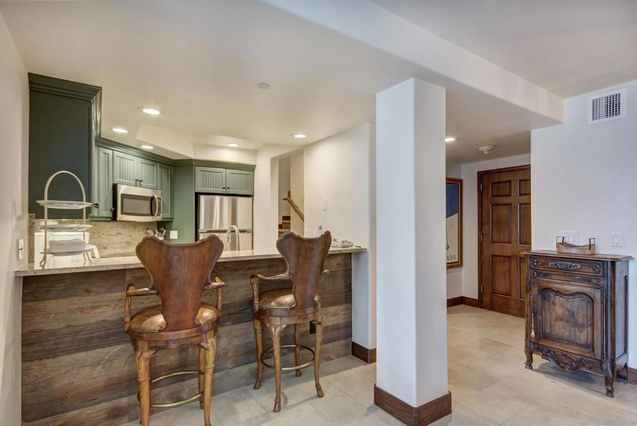 Living room in The Pines Lodge, a RockResort