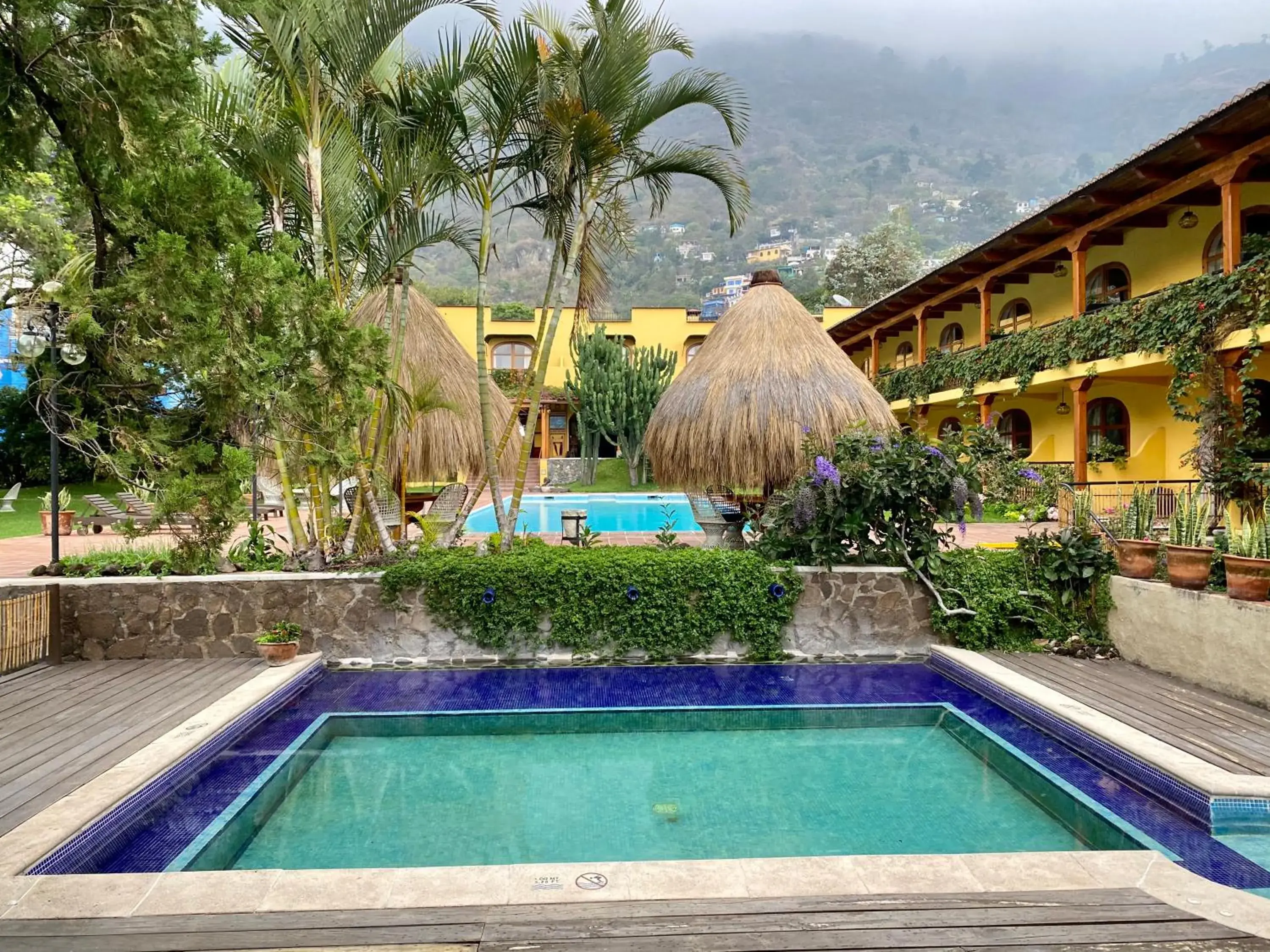 Hot Spring Bath, Swimming Pool in Villa Santa Catarina