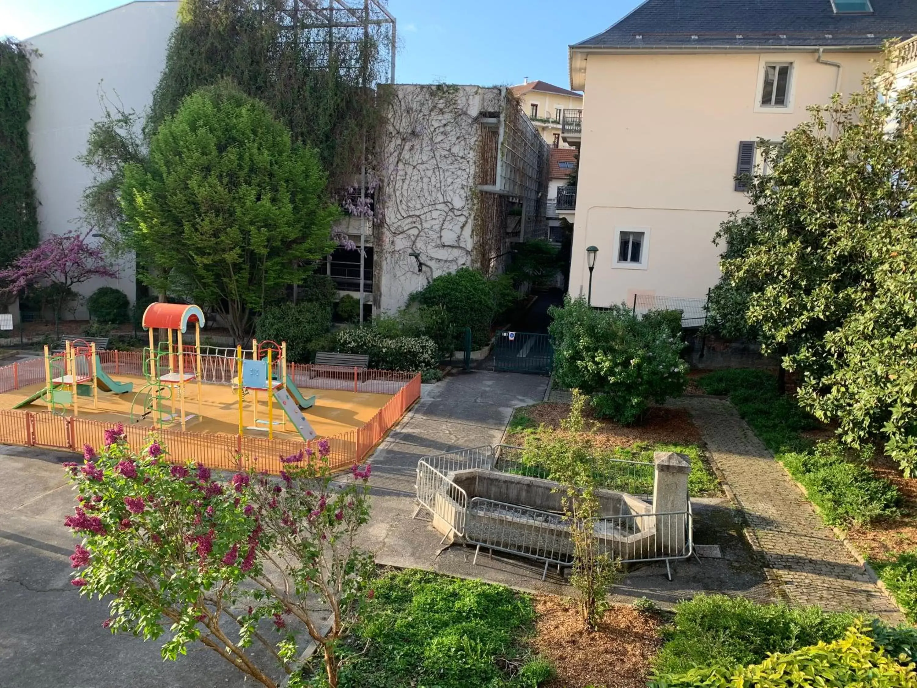 Children play ground in Hôtel Broisin