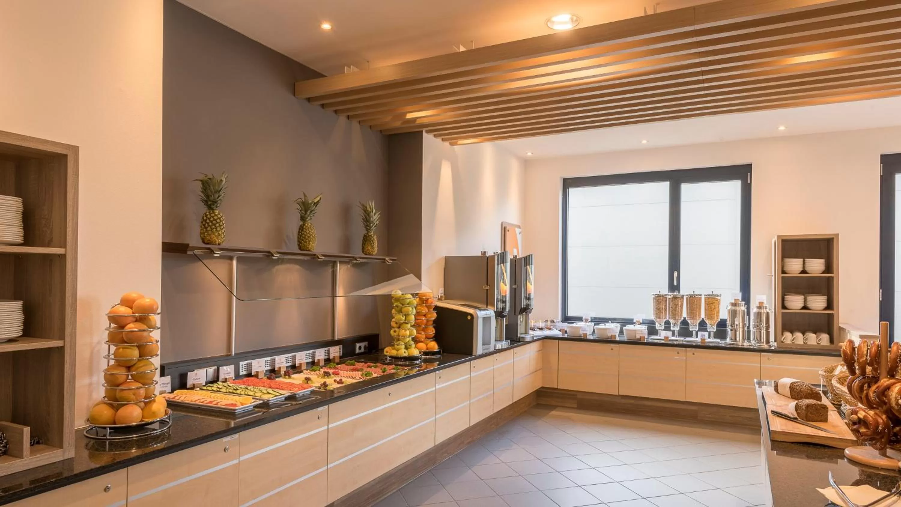 Breakfast in Holiday Inn Express München Messe by IHG