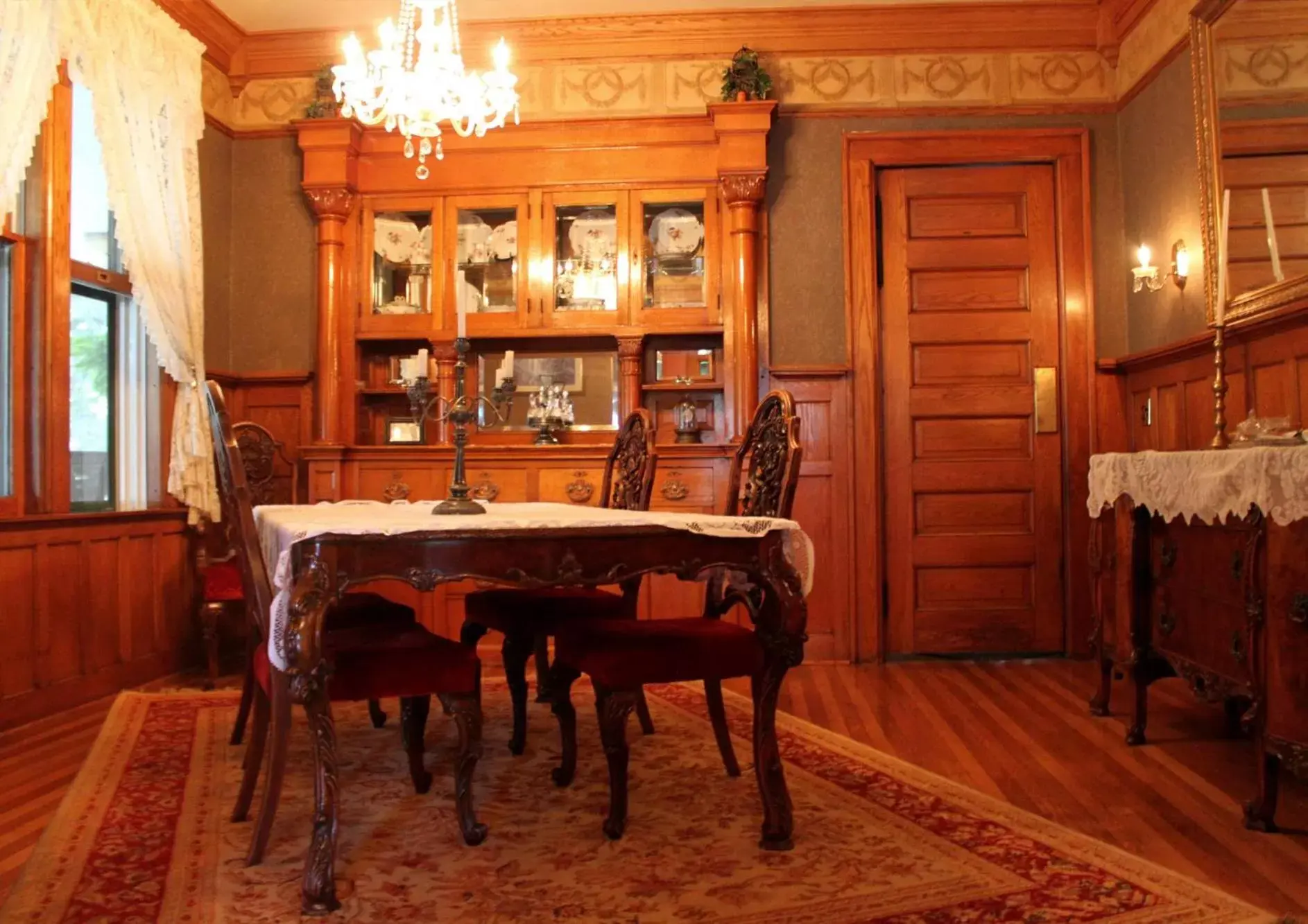 Dining Area in Himelhoch Bed & Breakfast