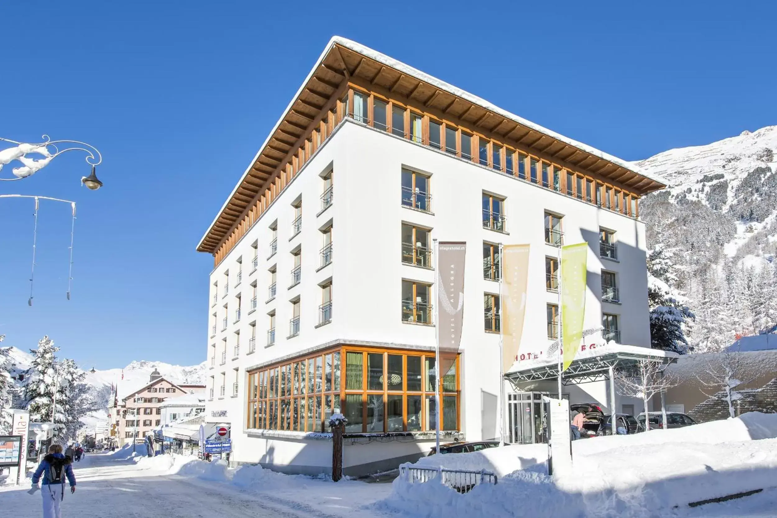 Facade/entrance, Winter in Hotel Allegra
