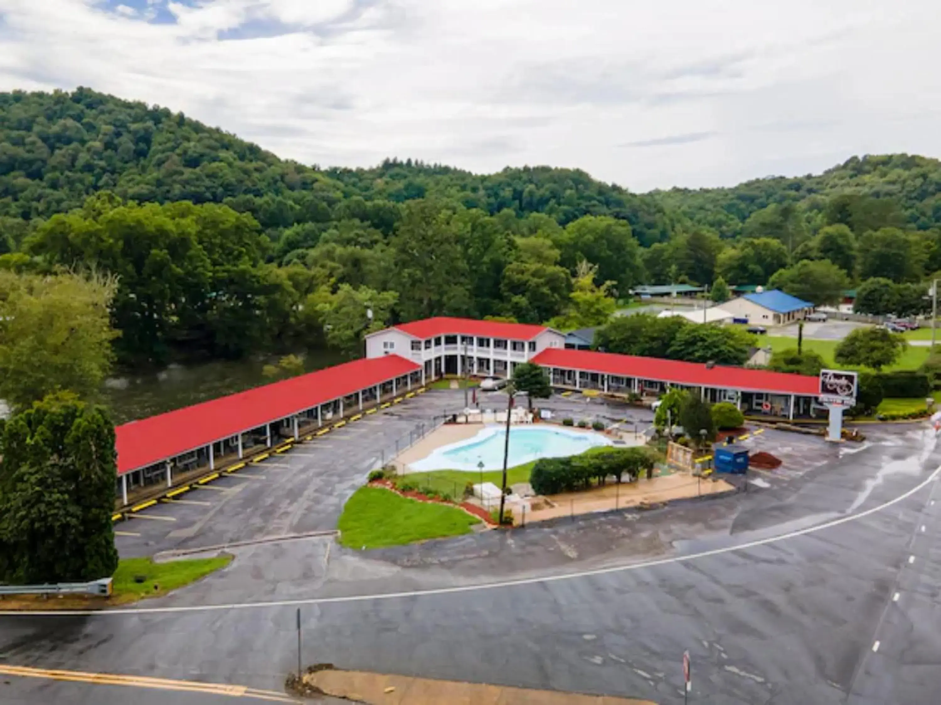 Facade/entrance, Pool View in Lloyd's On The River Country Inn By Oyo