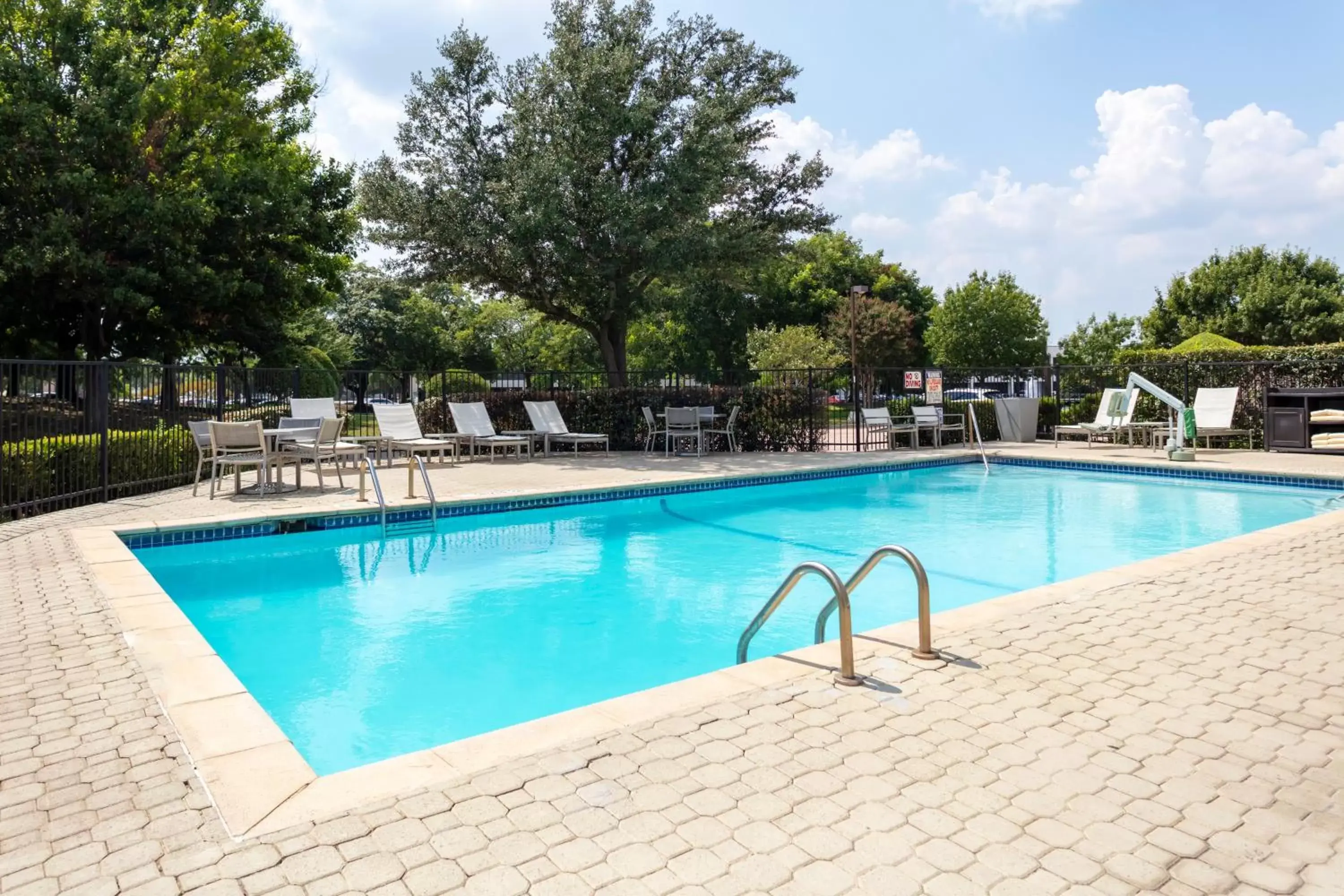 Swimming Pool in Hyatt Place-Dallas/Arlington