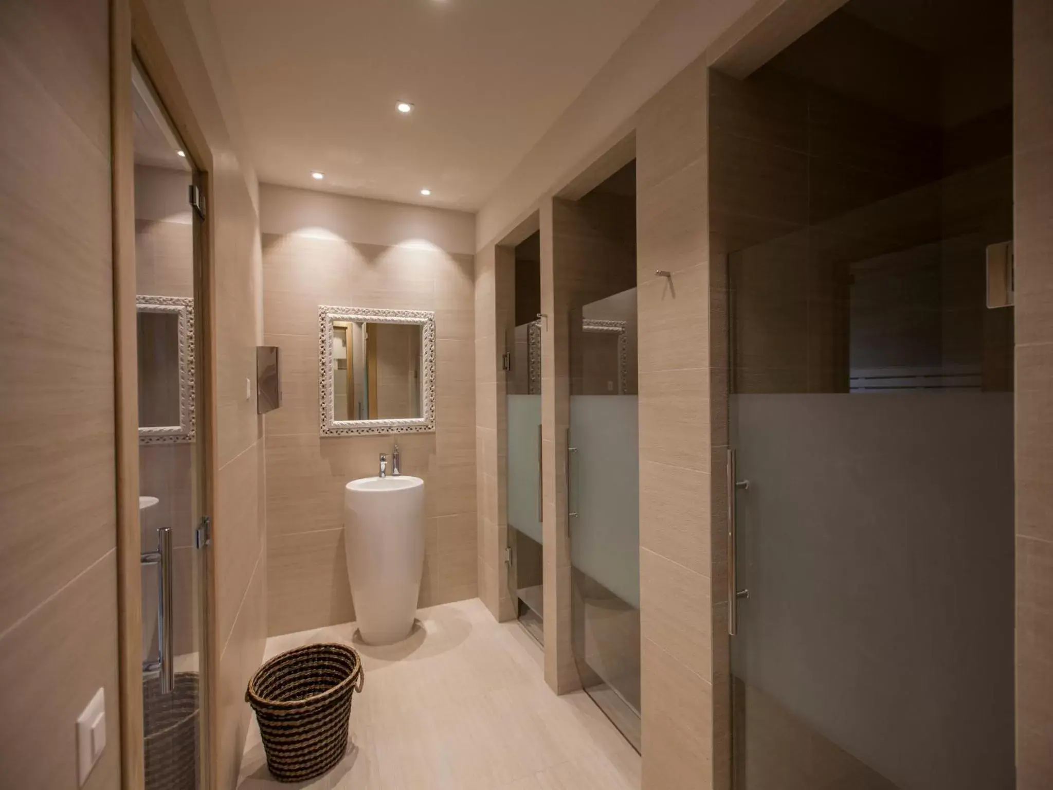 Spa and wellness centre/facilities, Bathroom in Delta Resort Apartments