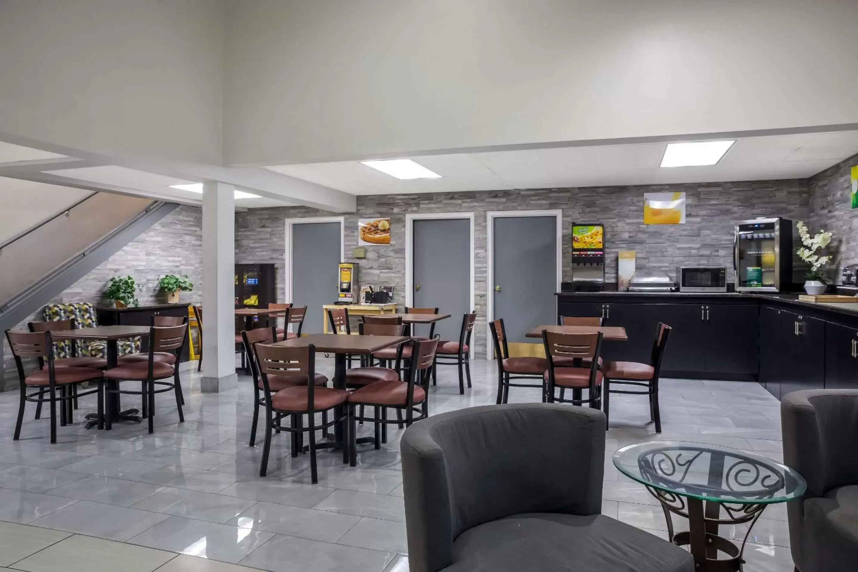 Breakfast, Restaurant/Places to Eat in Quality Inn Toledo