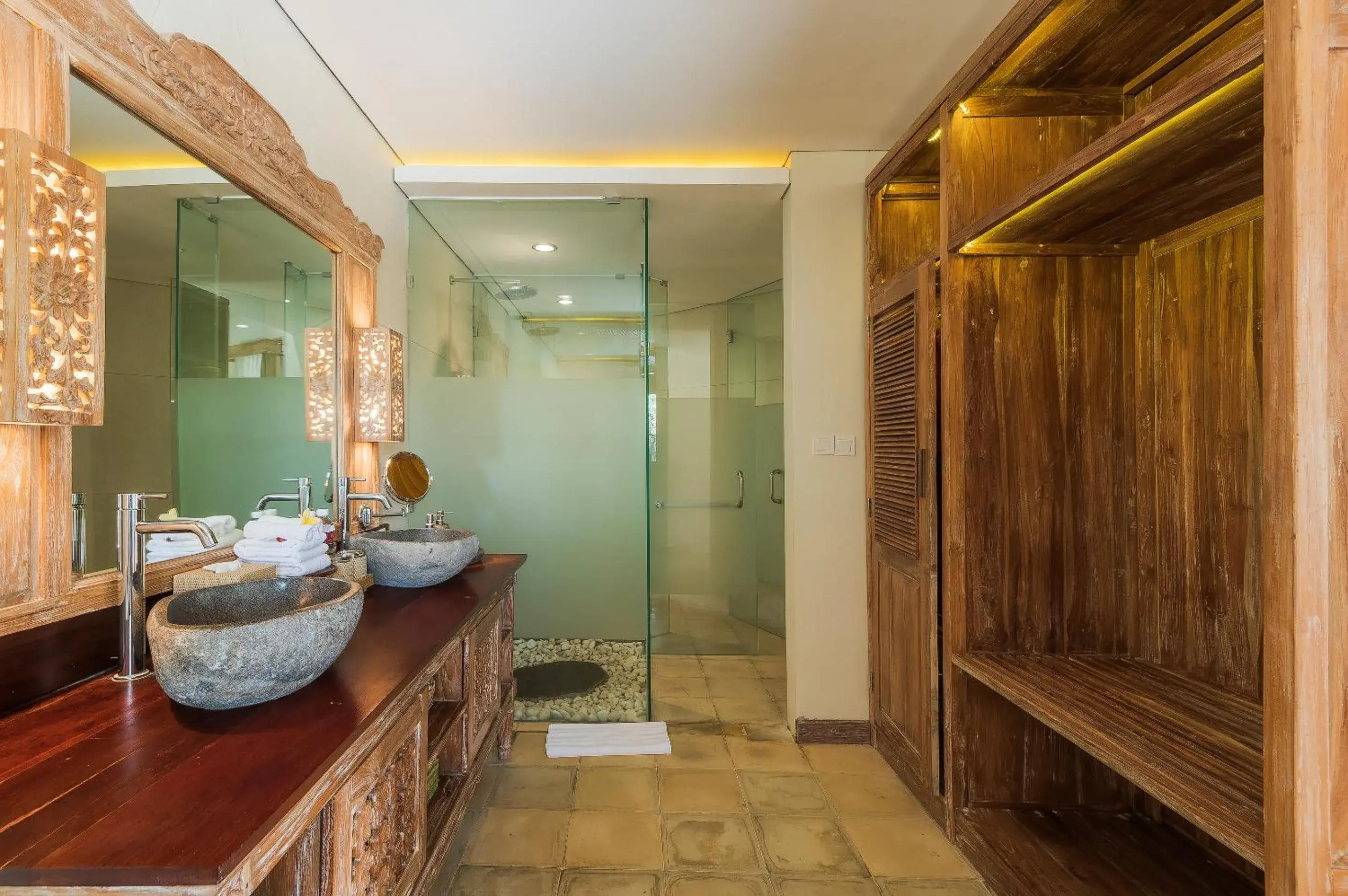 Steam room, Bathroom in The Udaya Resorts and Spa