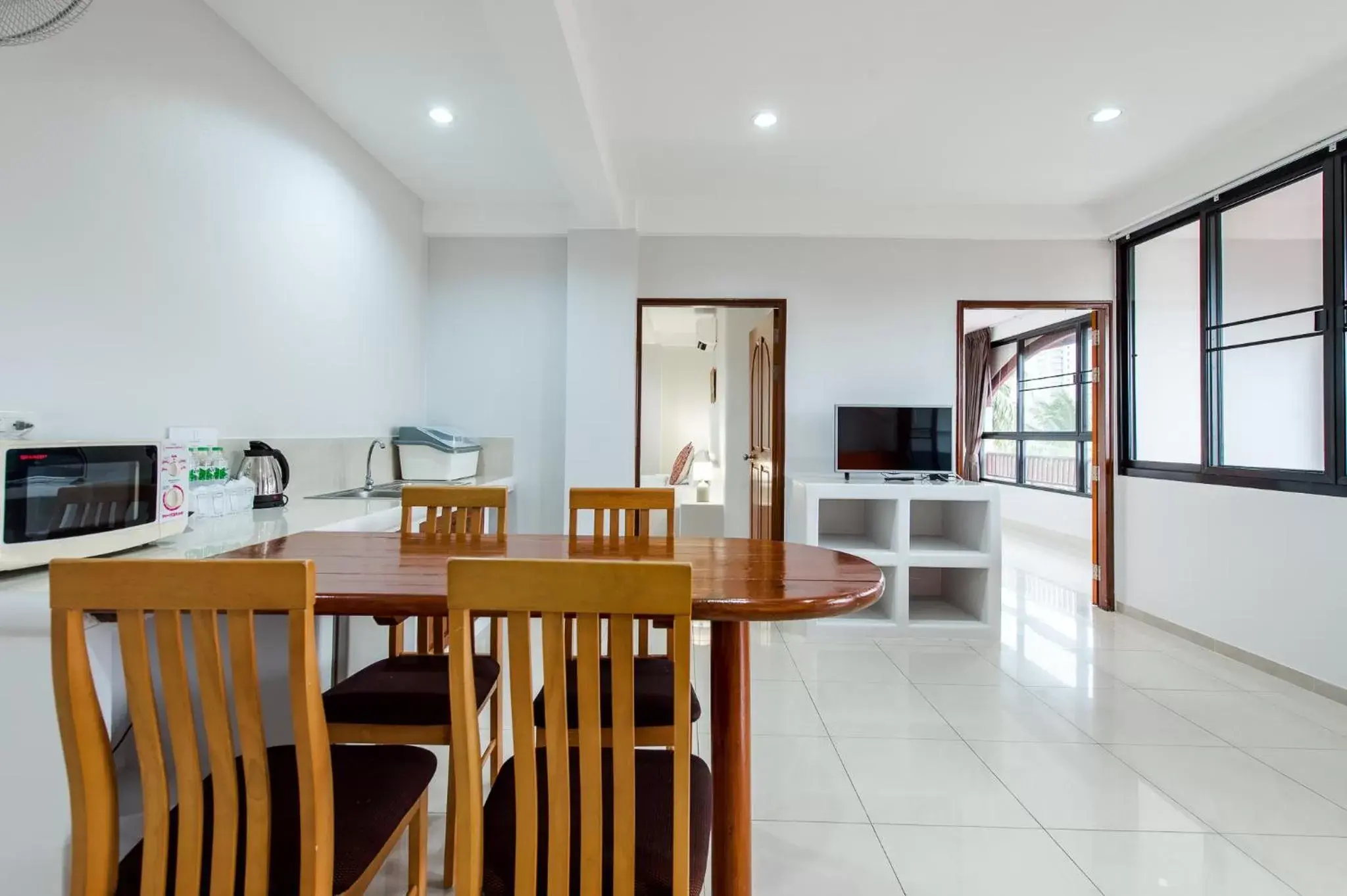 Dining Area in Prinz Garden Villa