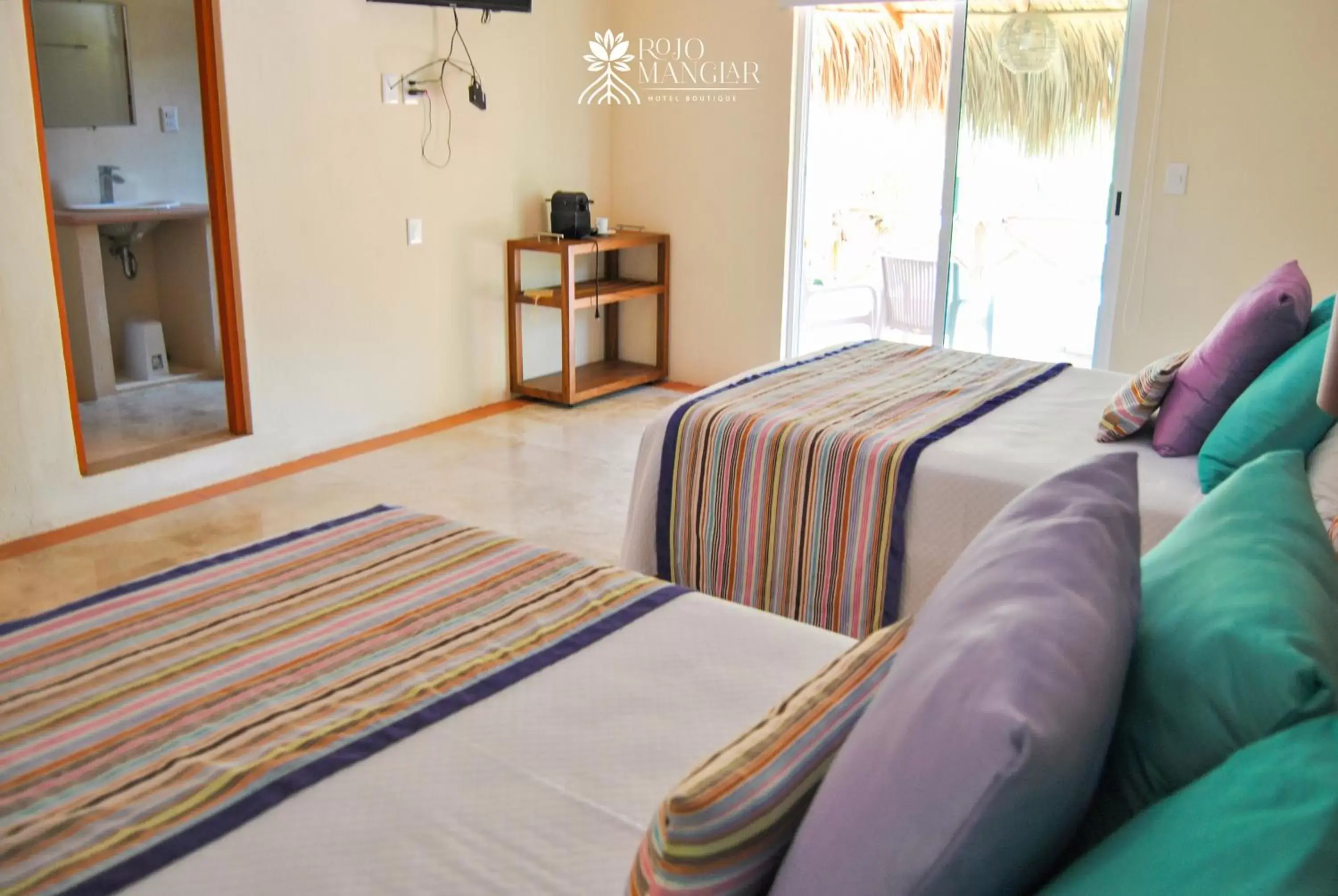 Bedroom, Bed in Rojo Manglar Acapulco