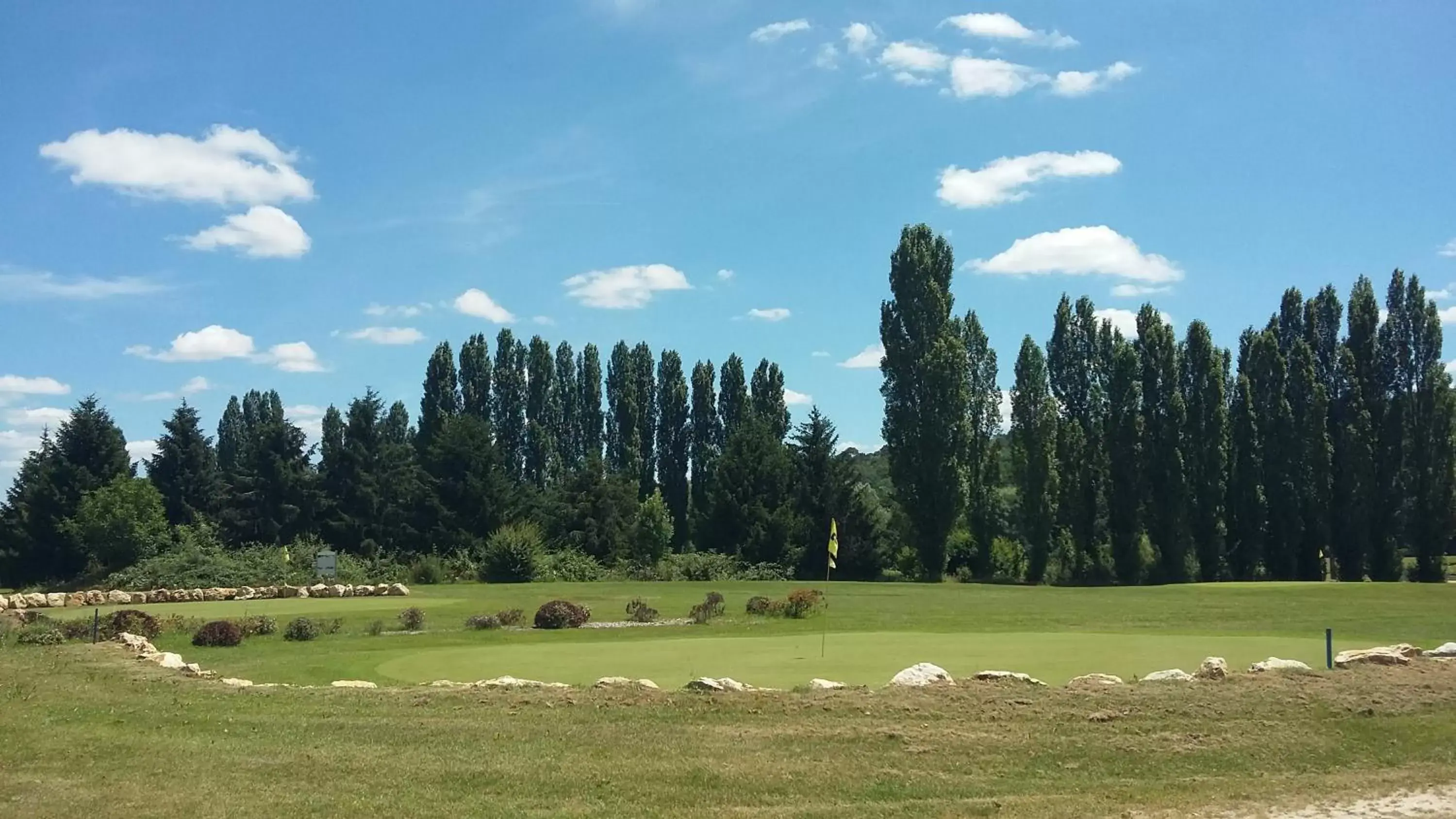 Golfcourse, Garden in Fasthôtel Périgueux