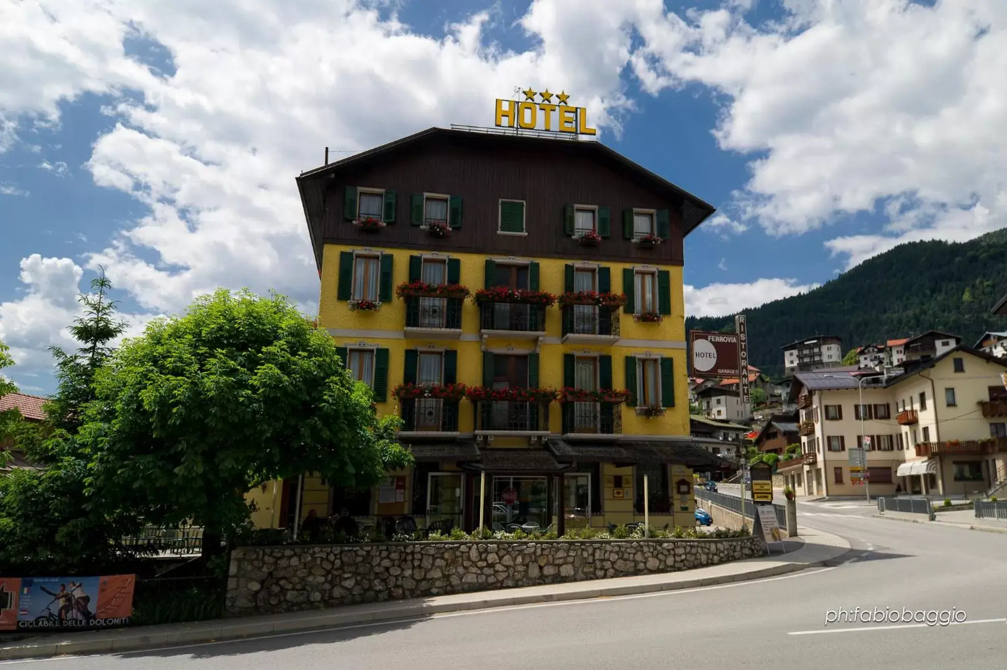 Facade/entrance, Property Building in Hotel Ferrovia