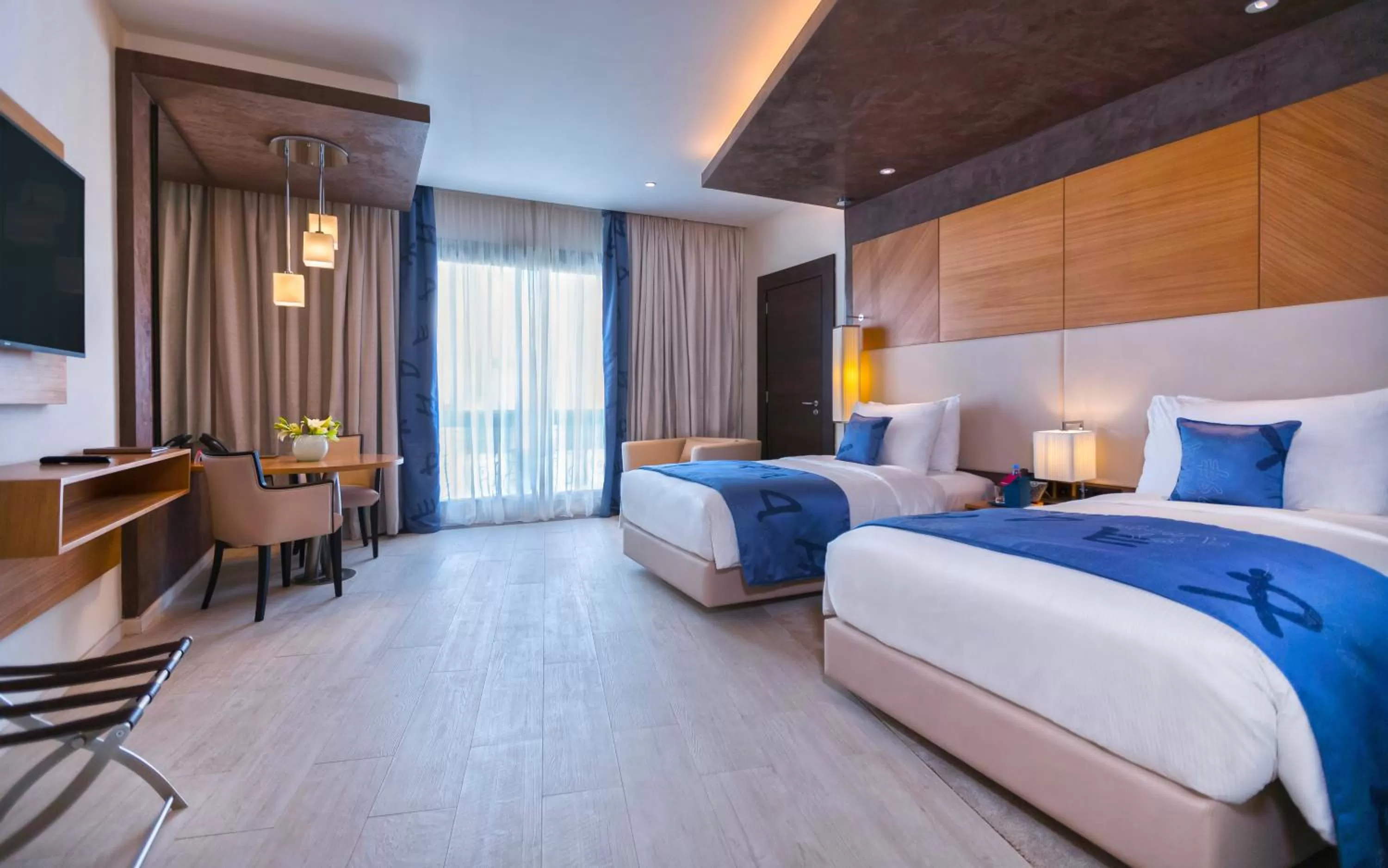 Bed in Mövenpick Hotel du Lac Tunis