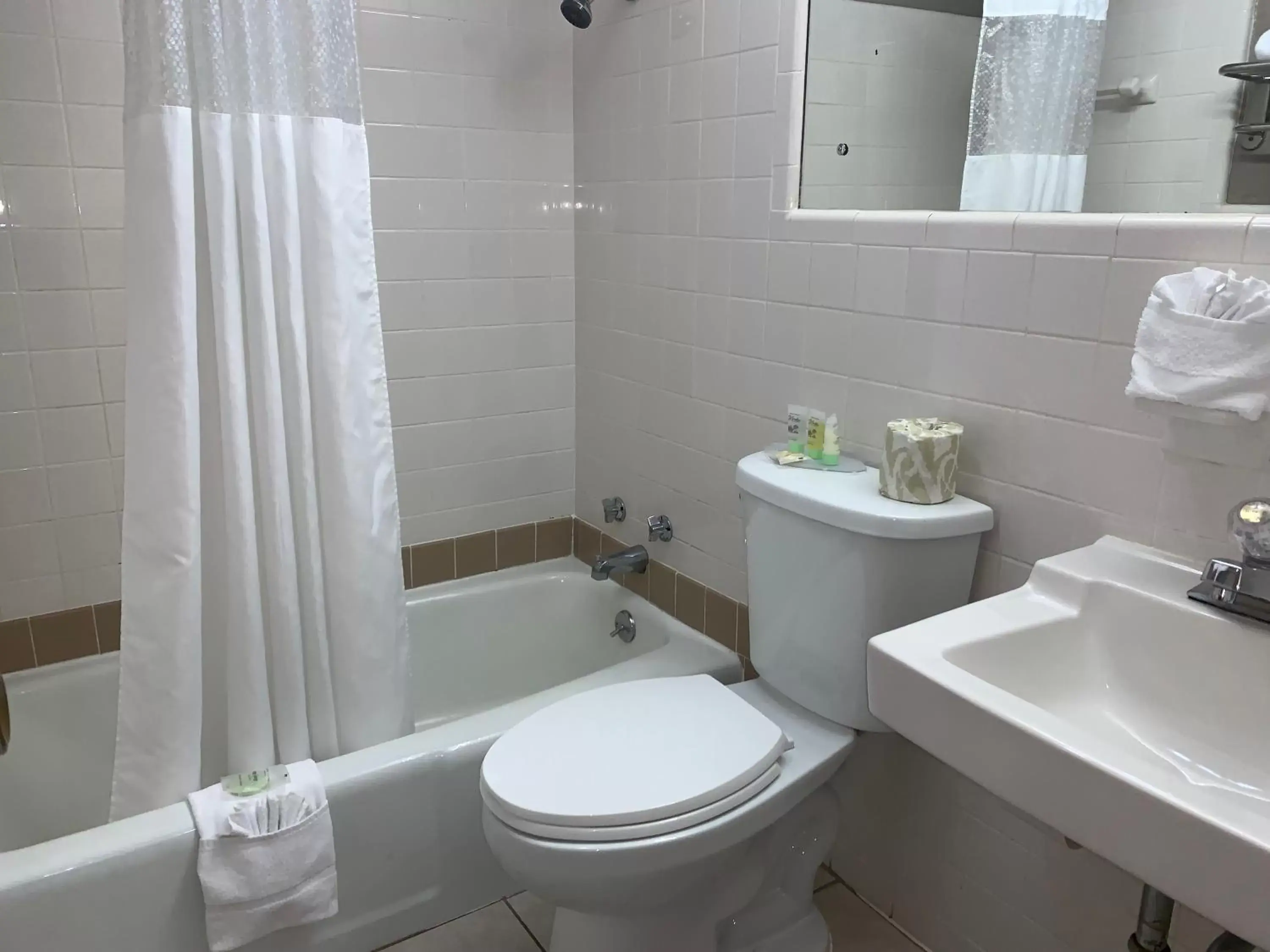 Bathroom in Sidney James Mountain Lodge