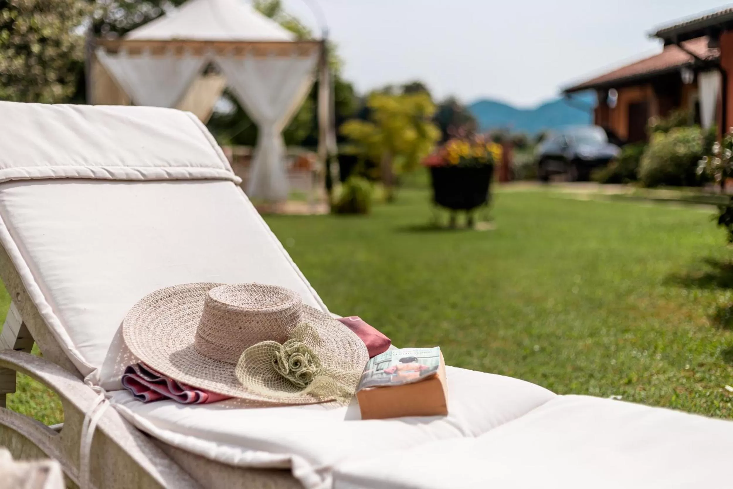 Garden view in B&B Sweet Dreams