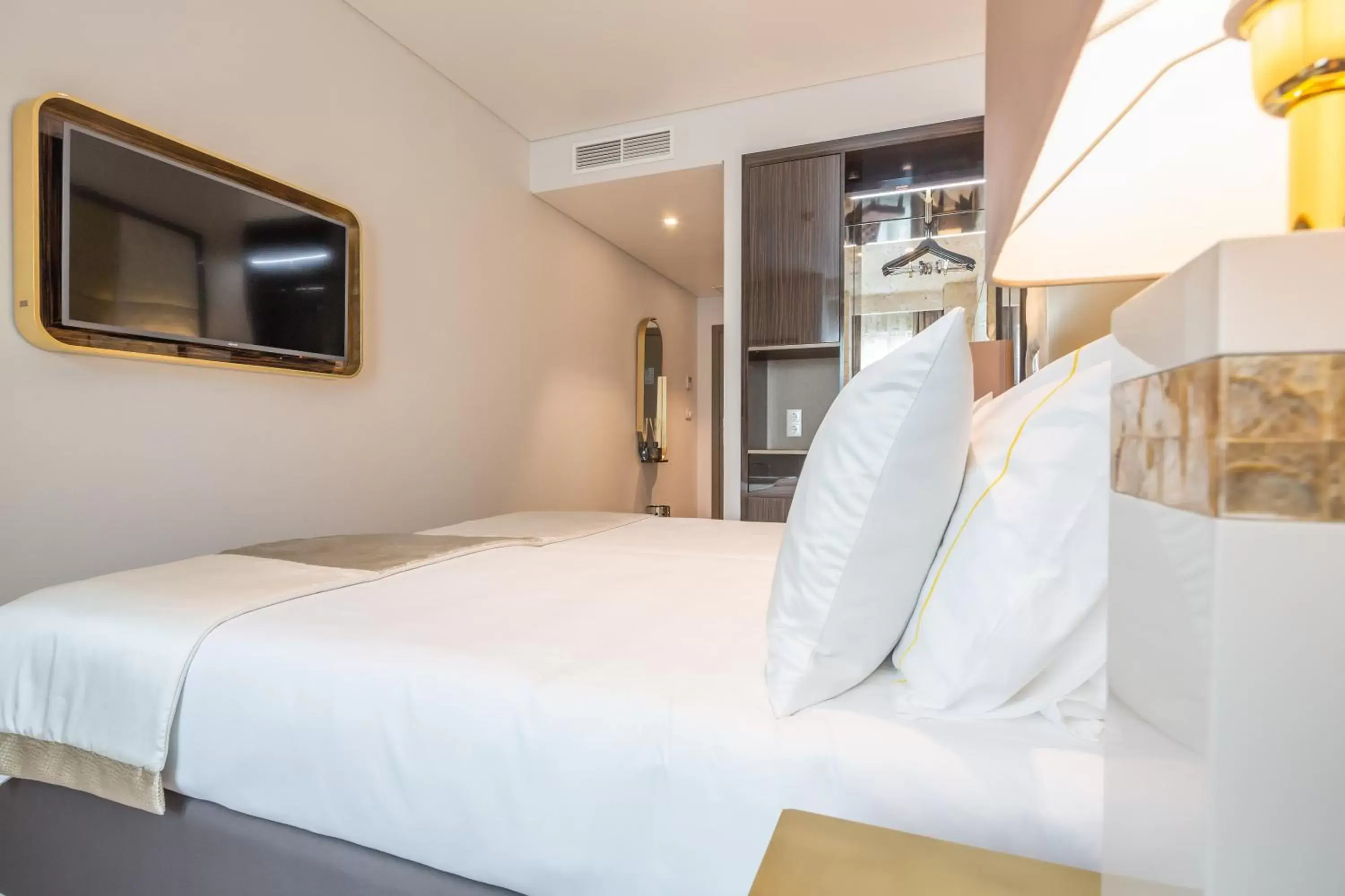 Bedroom, Bed in Hotel MeraPrime Gold Lisboa