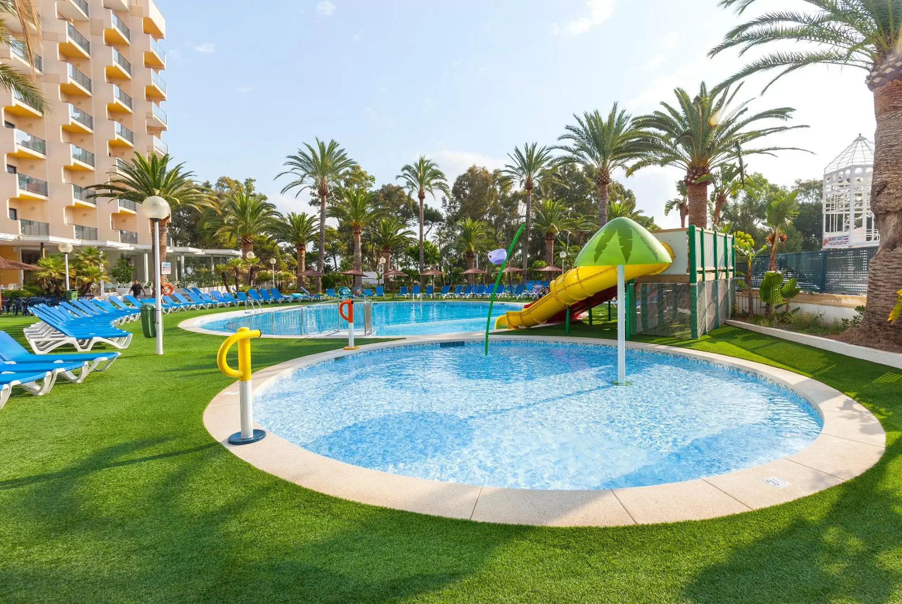 Activities, Swimming Pool in Port Denia