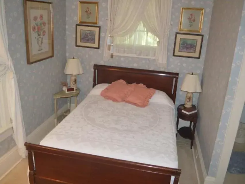Standard Double Room in Franklin Terrace Bed and Breakfast