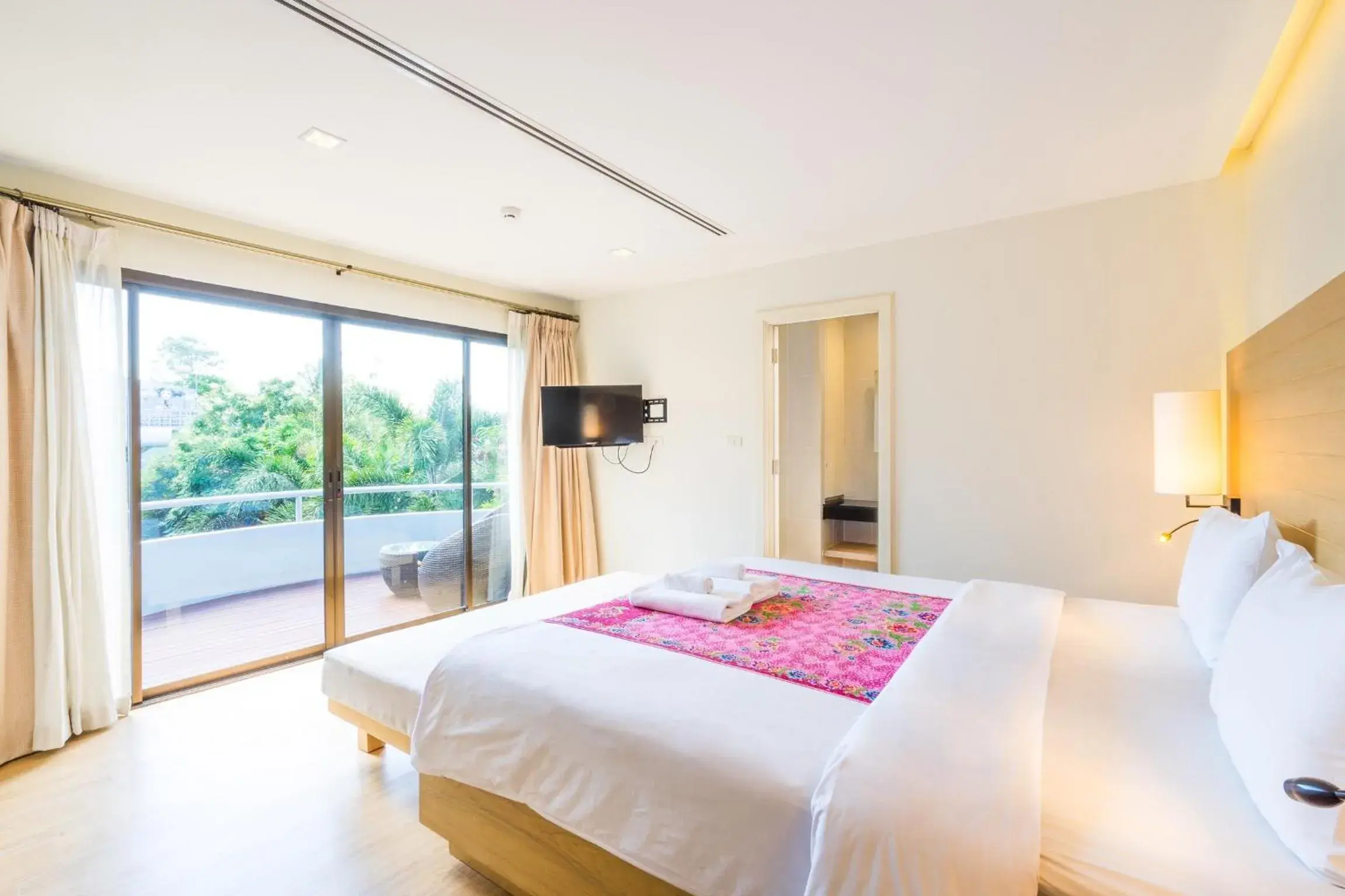 Photo of the whole room, Bed in Baan Suwantawe Photo of the whole room, Bed in Baan Suwantawe