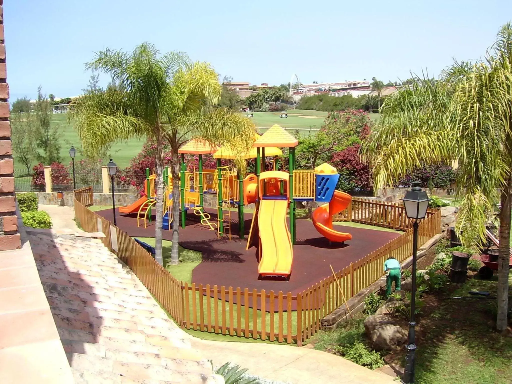 Children play ground, Children's Play Area in Villa Mandi Golf Resort