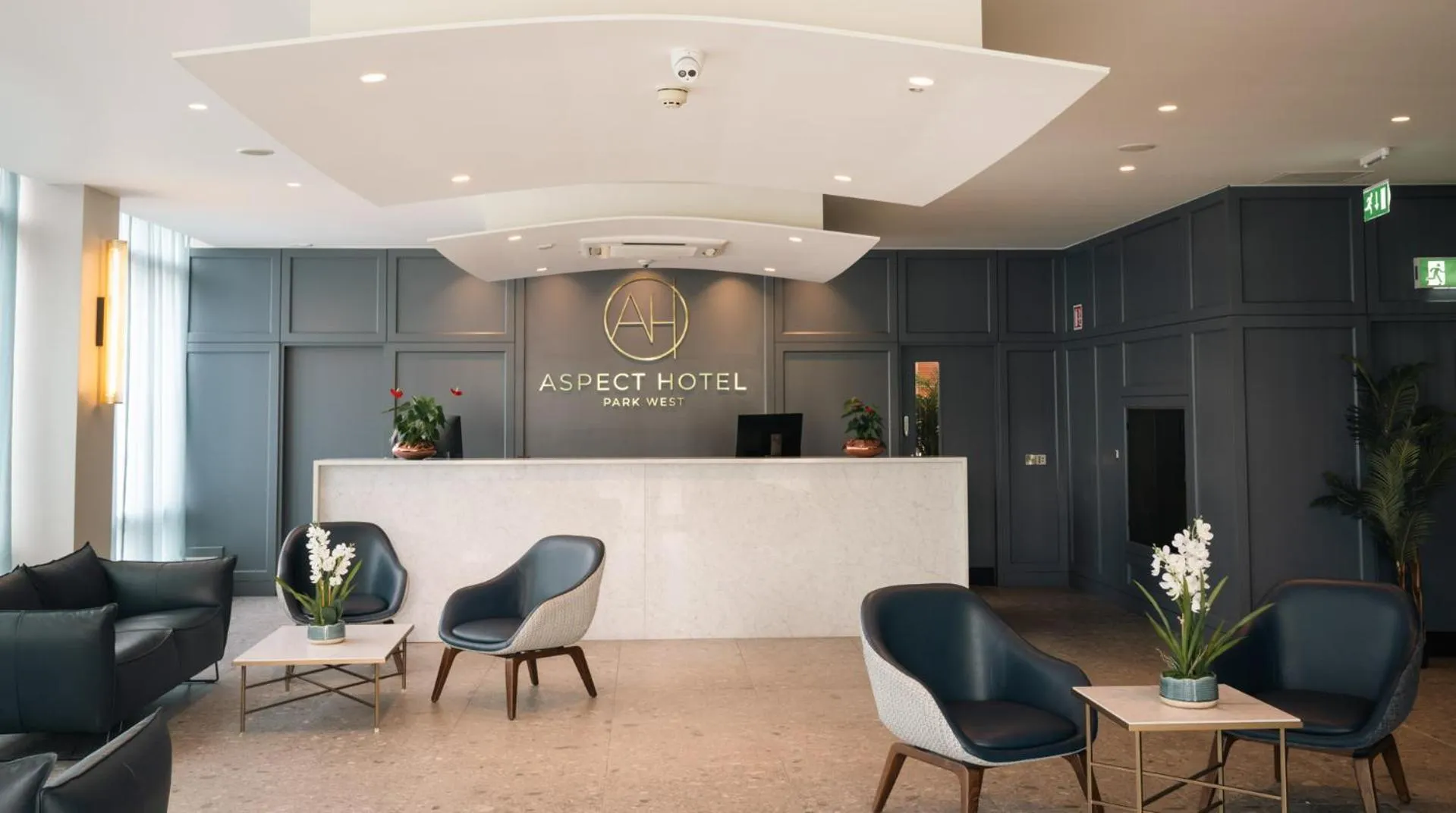 Lobby or reception in Aspect Hotel Park West