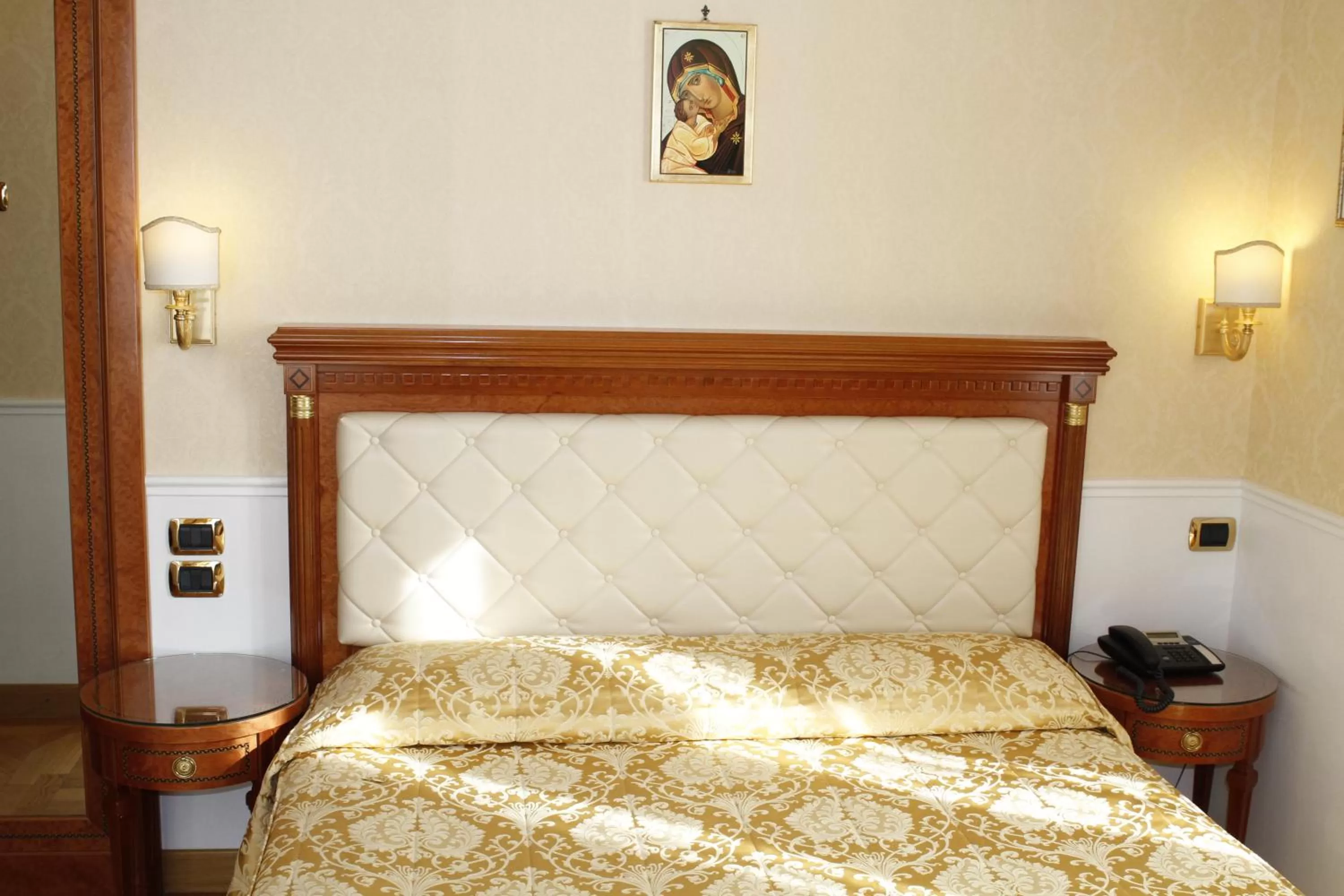 Bed in Hotel Villa Pinciana