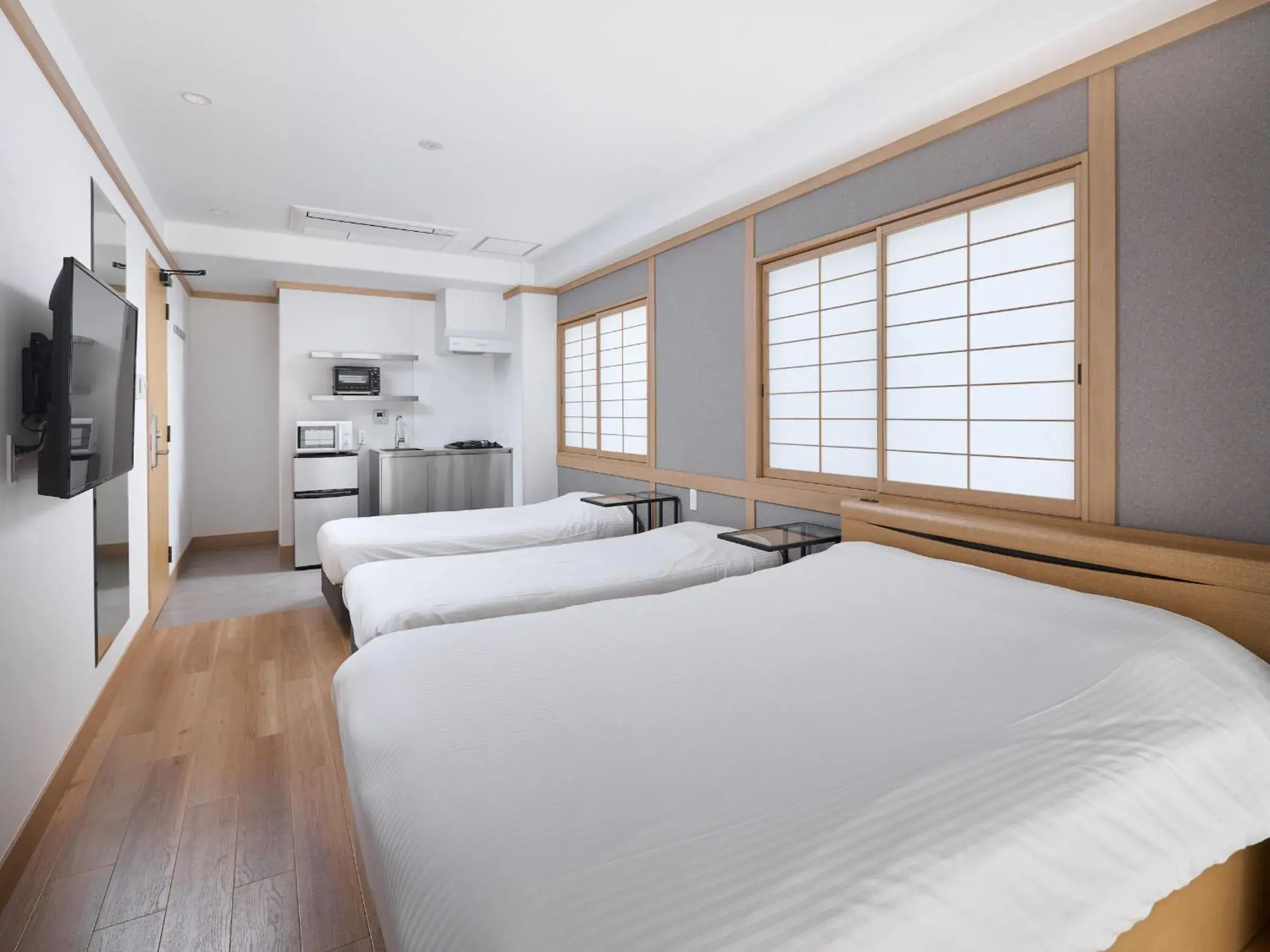 Bed in Shinjuku City Hotel N.U.T.S Tokyo