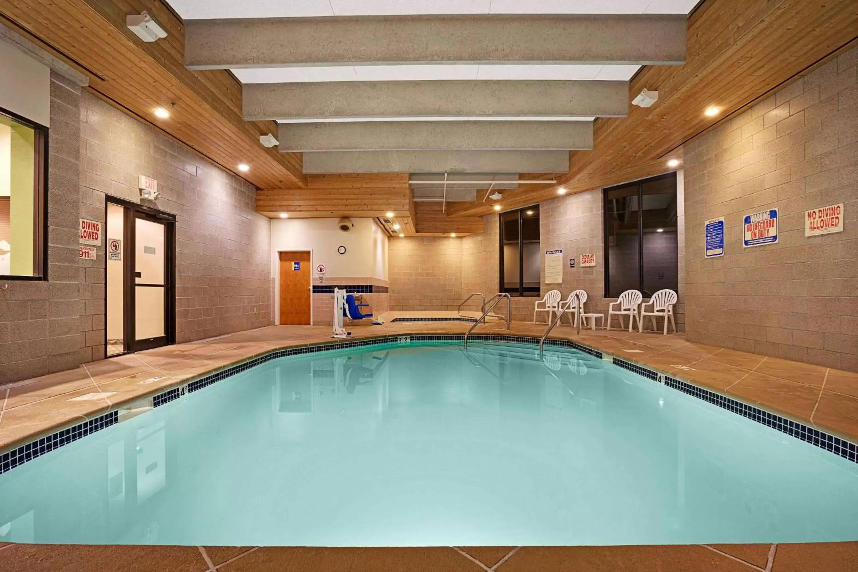 On site, Swimming Pool in Days Inn by Wyndham Eagan Minnesota Near Mall of America