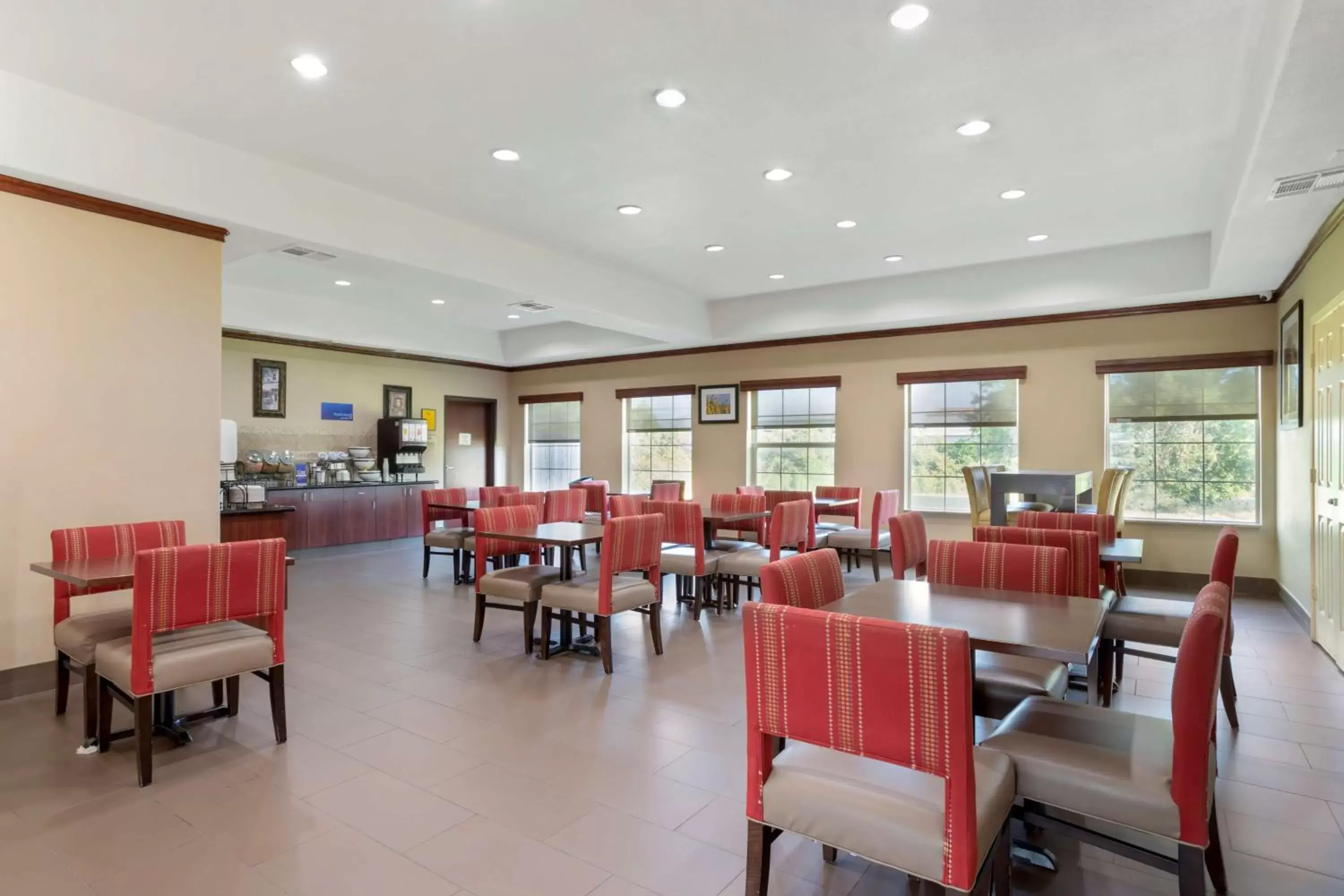 Breakfast, Restaurant/Places to Eat in Best Western Texas City