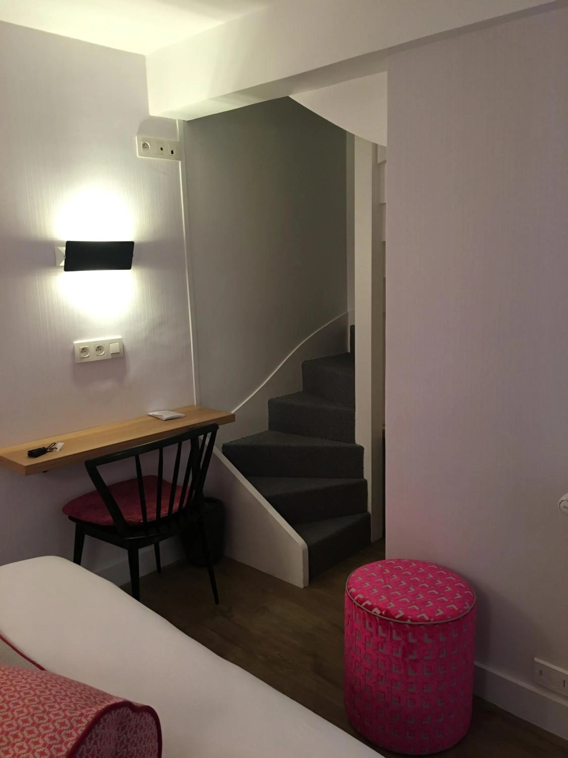 Photo of the whole room in Hôtel Alexandrine Opera