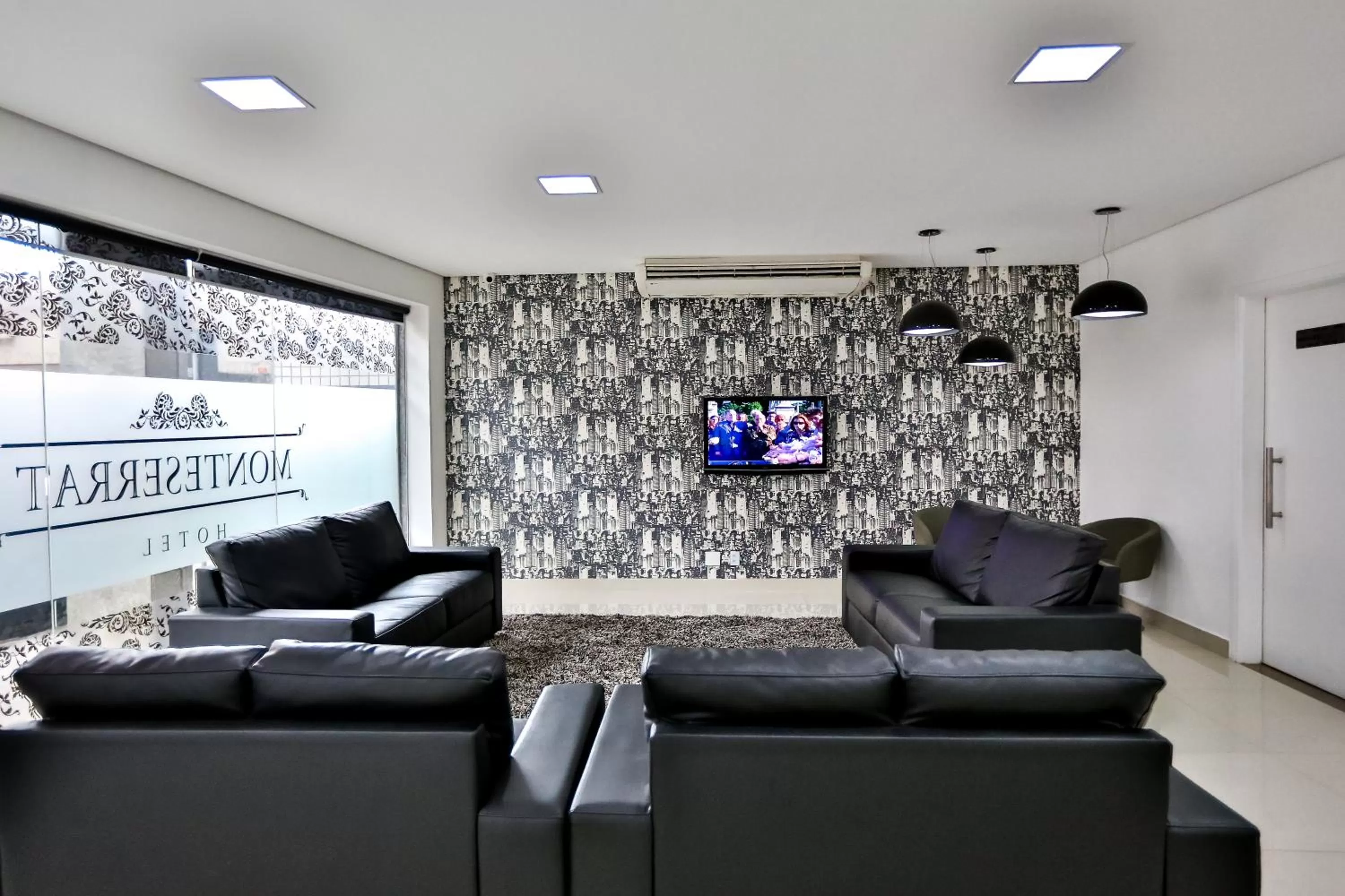 Lobby or reception in Monte Serrat Hotel