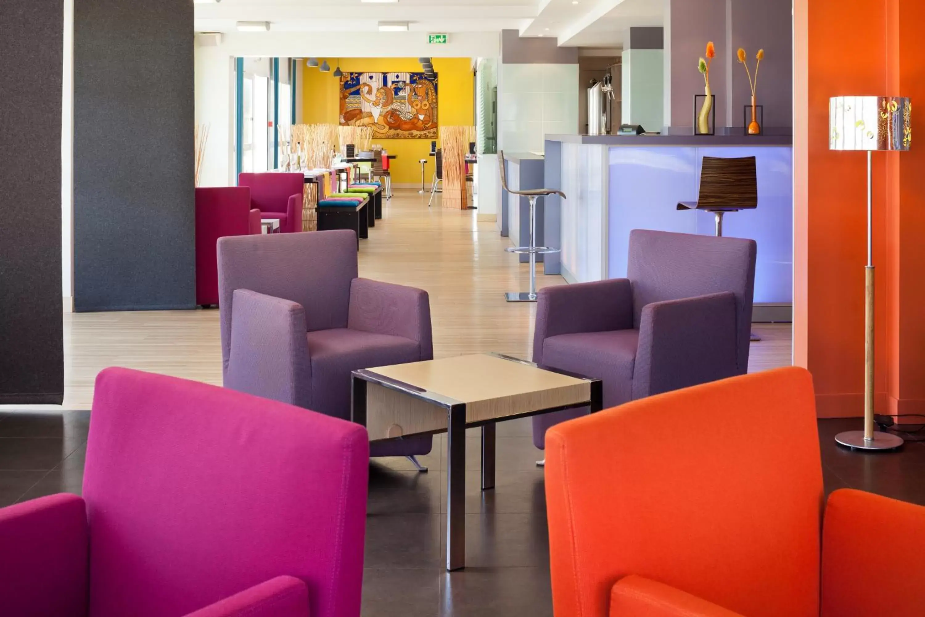 Lobby or reception, Lounge/Bar in ibis Styles Ouistreham