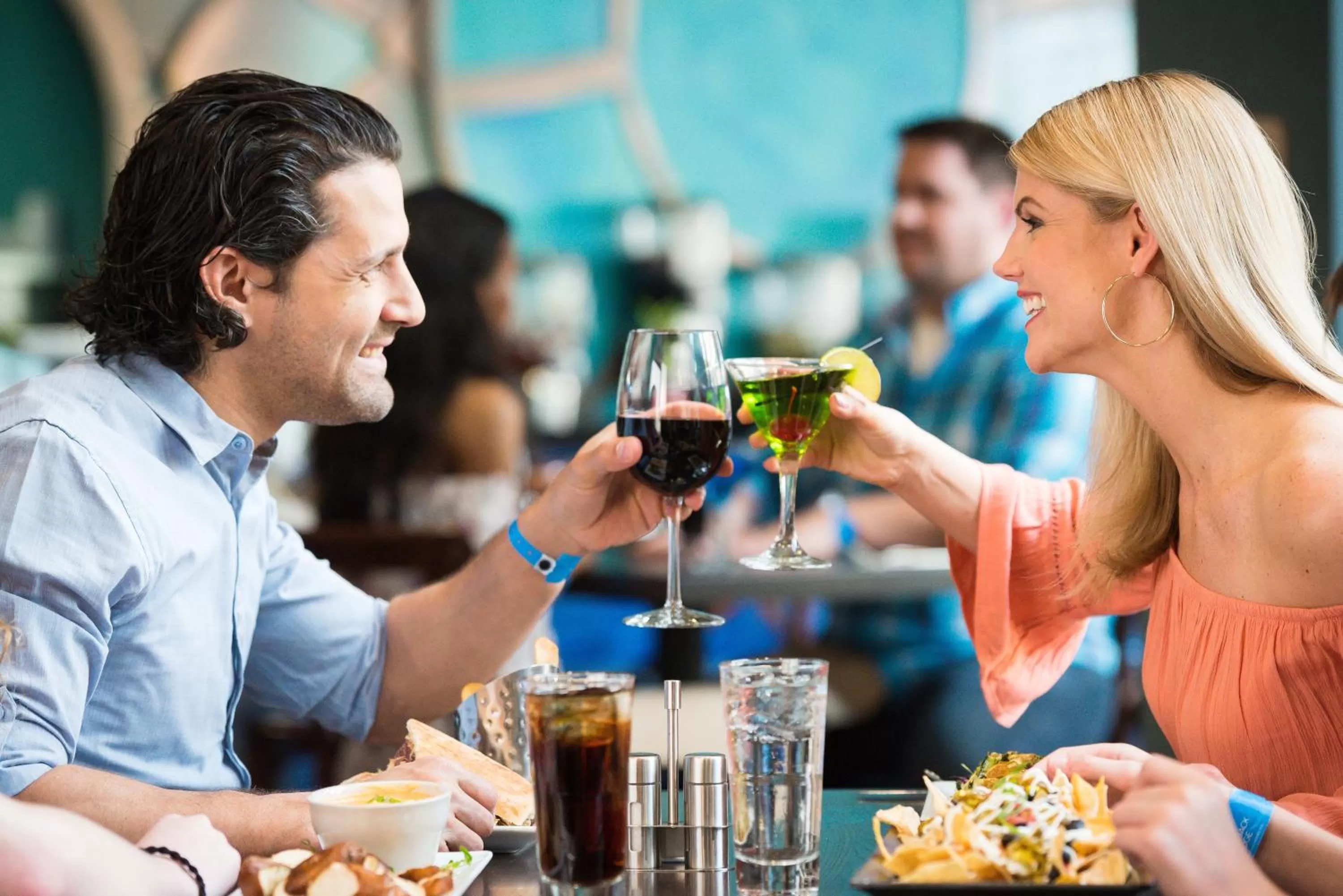 Lounge or bar in The Kartrite Resort and Indoor Waterpark