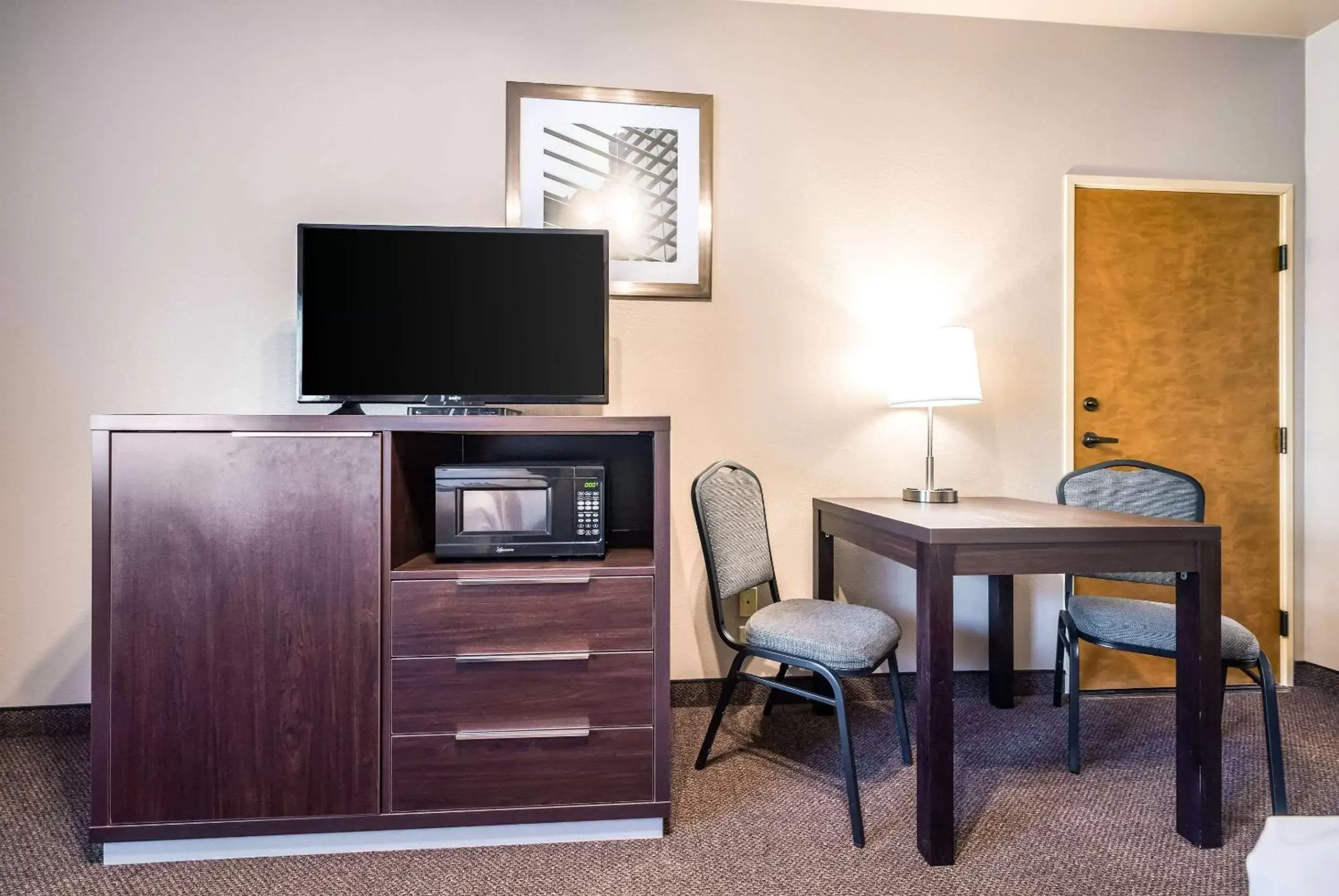 Photo of the whole room, TV/Entertainment Center in Quality Inn & Suites Bainbridge Island