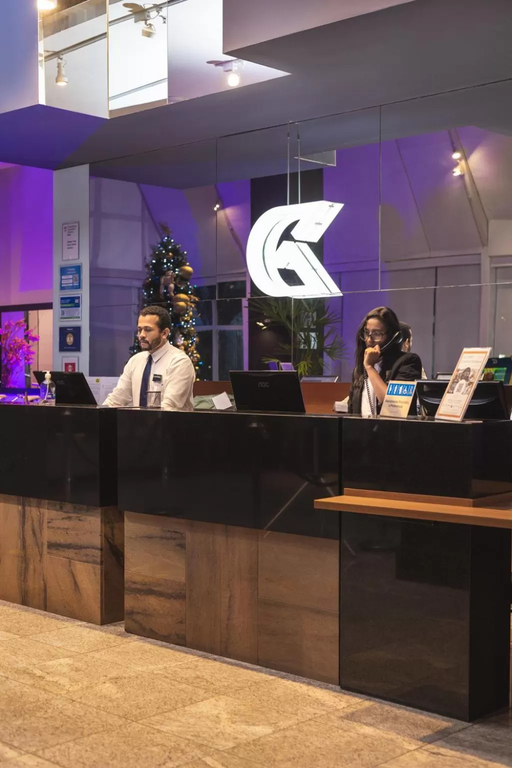 Lobby or reception in Golden Tulip Porto Vitória