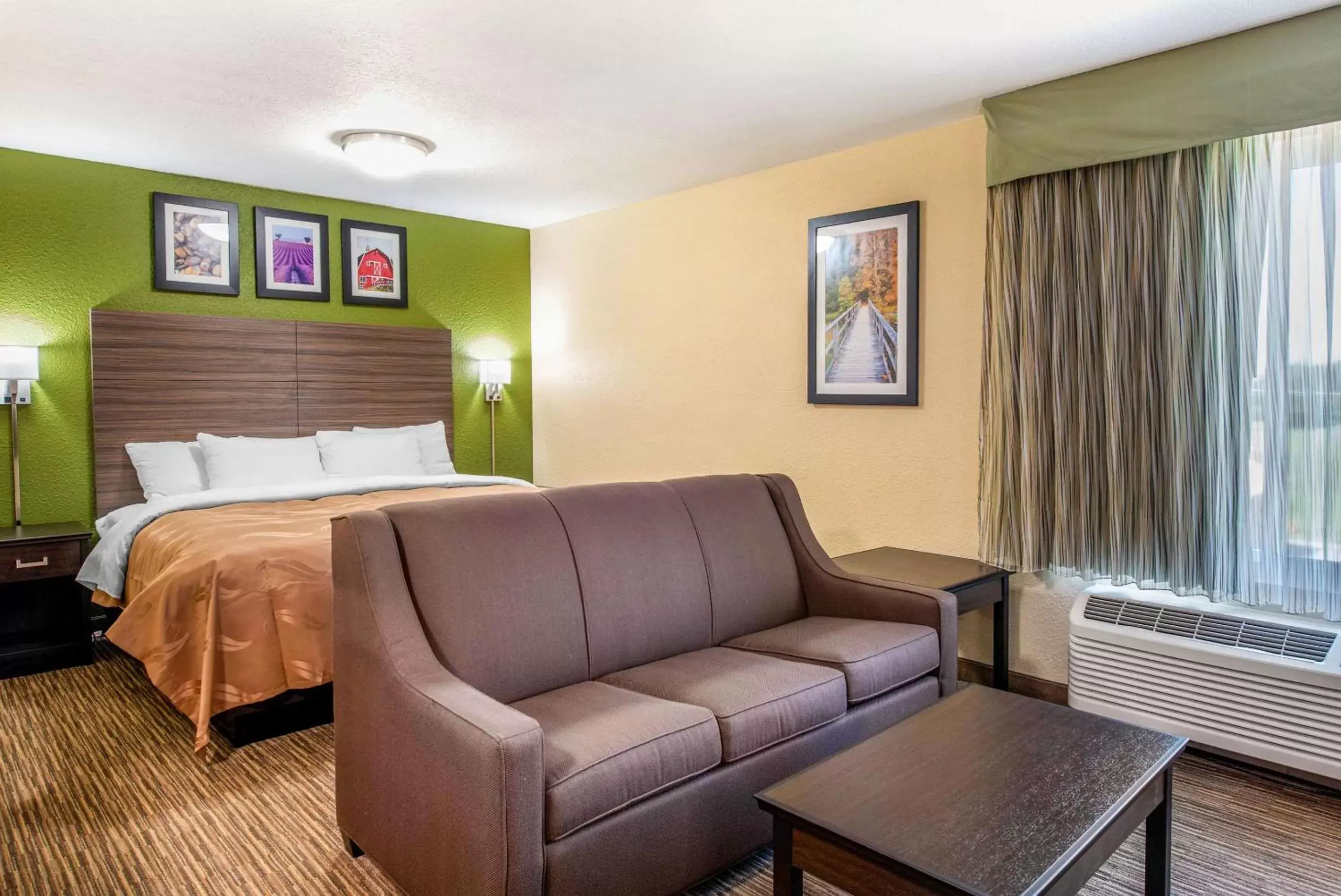 Bedroom in Quality Inn & Suites