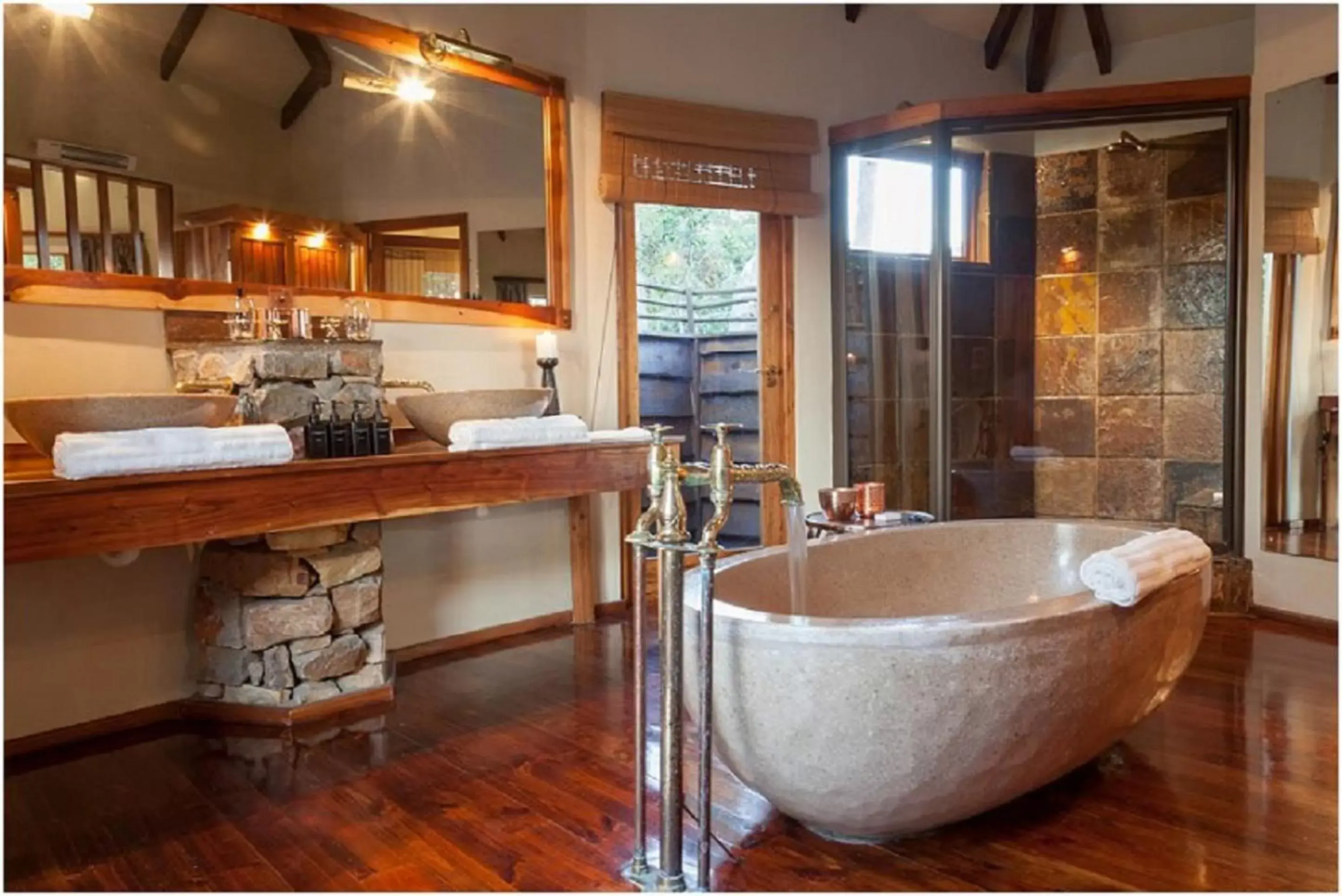 Bathroom in Tsala Treetop Lodge