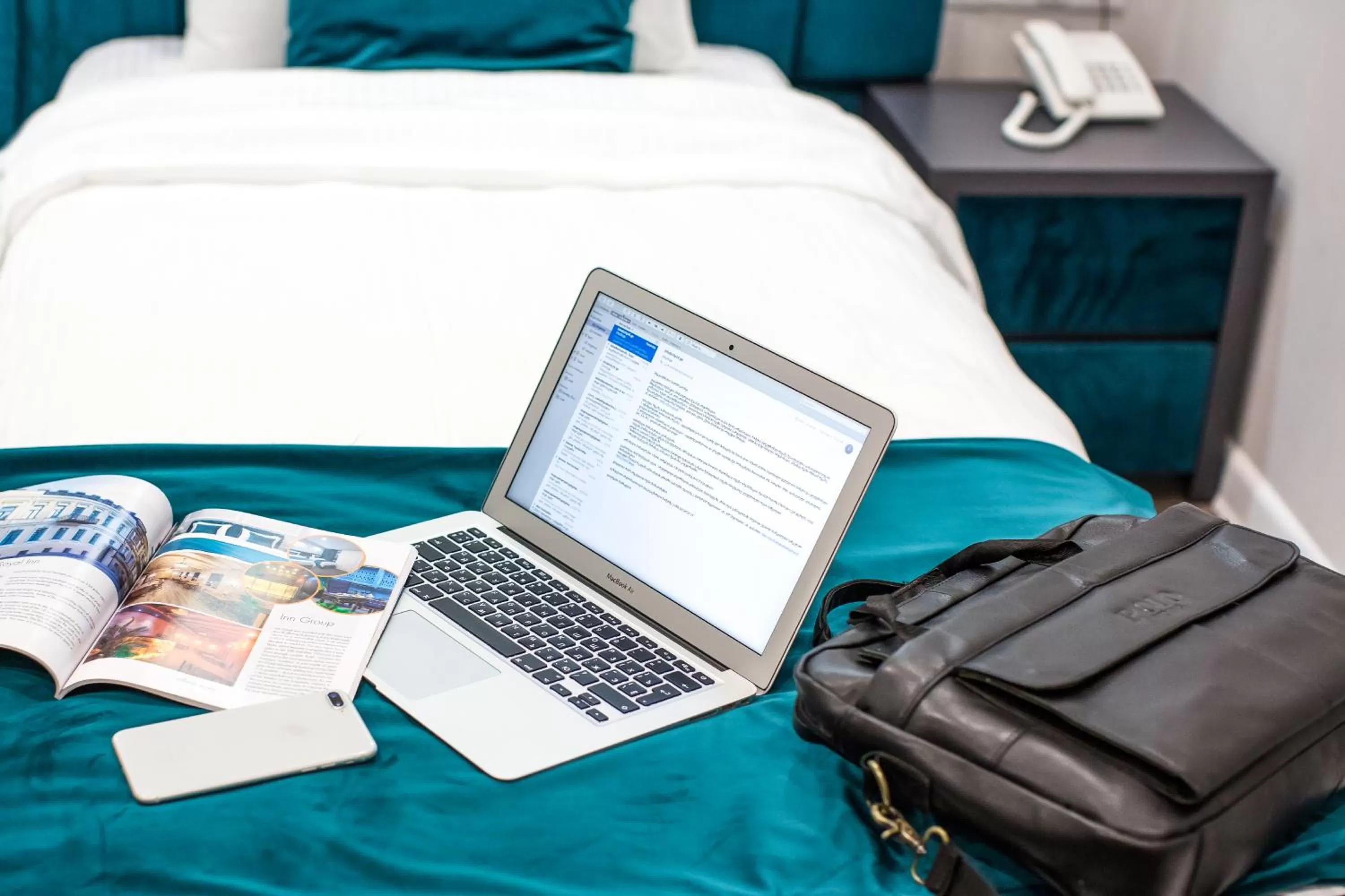 Business facilities, Bed in Royal Inn