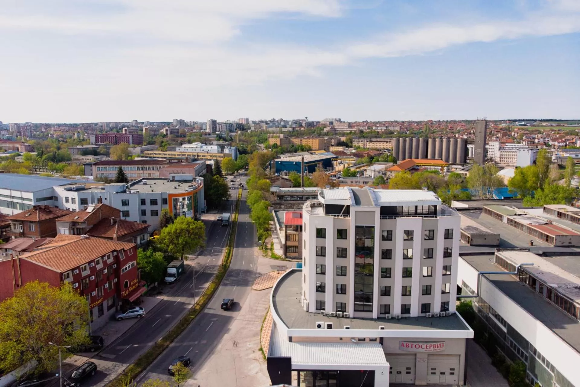 Property building in Hotel Verticalplus