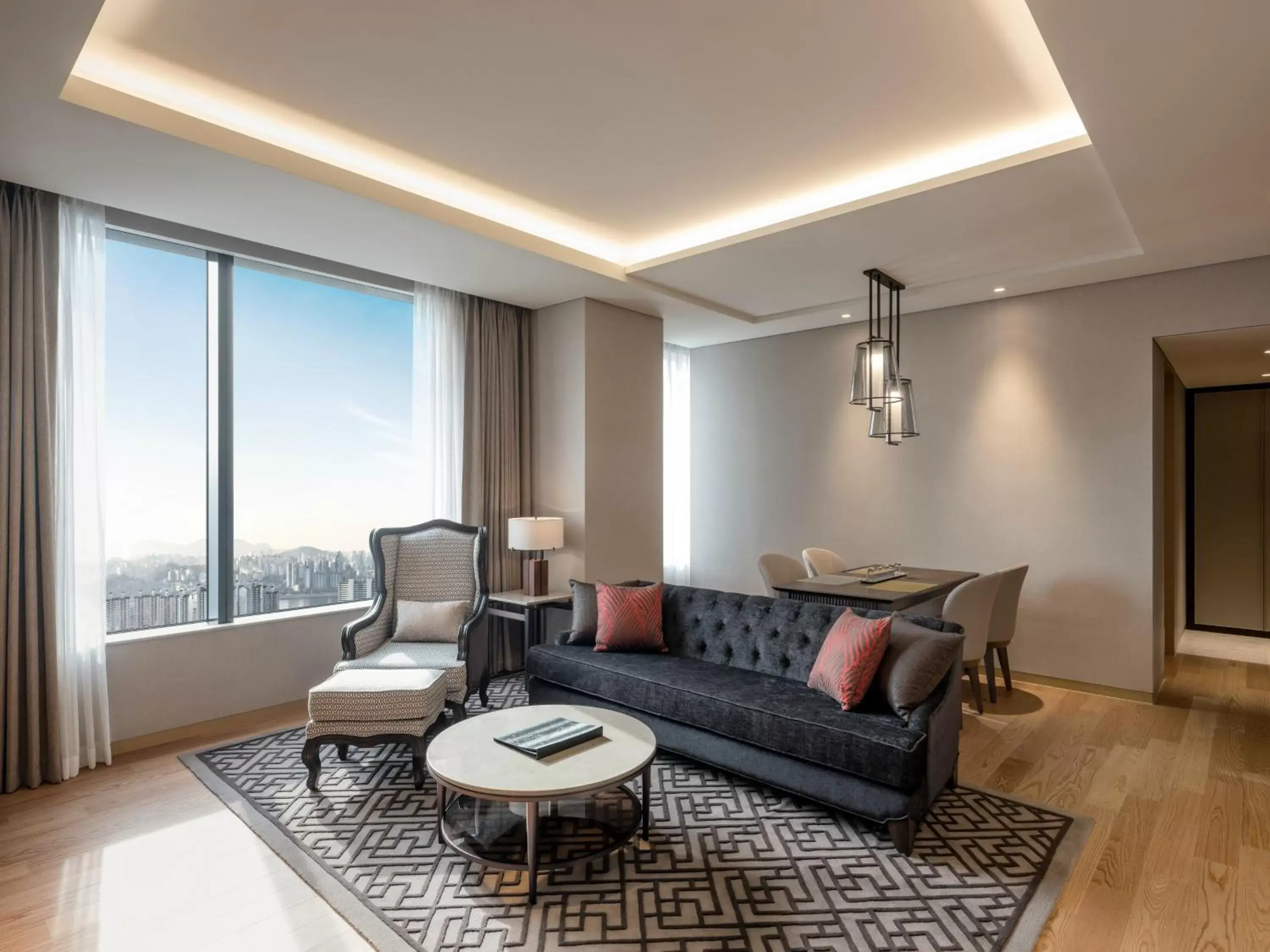 Living room, Seating Area in Grand Mercure Ambassador Hotel and Residences Seoul Yongsan